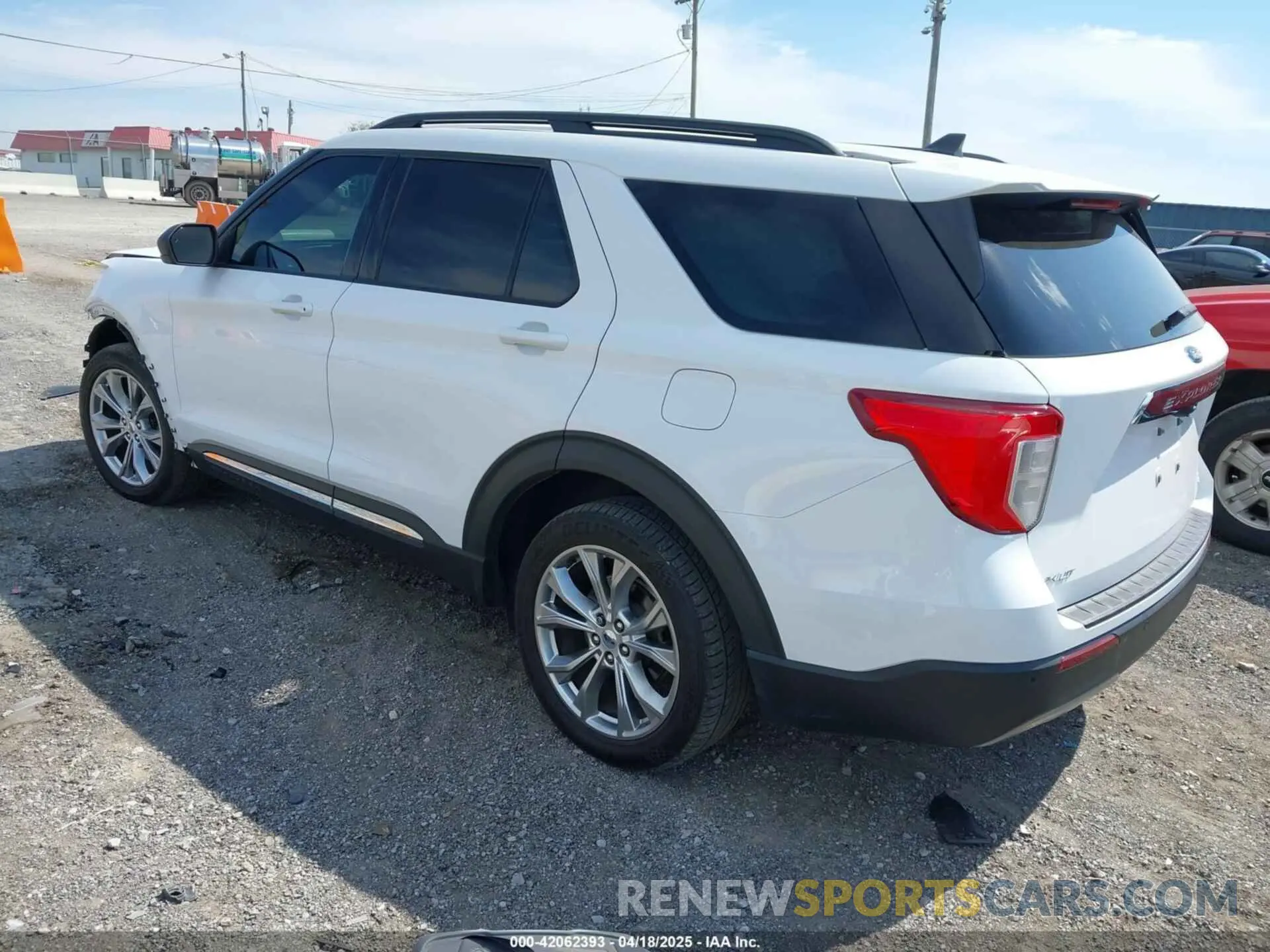3 Фотография поврежденного автомобиля 1FMSK8DH6MGB94513 FORD EXPLORER 2021