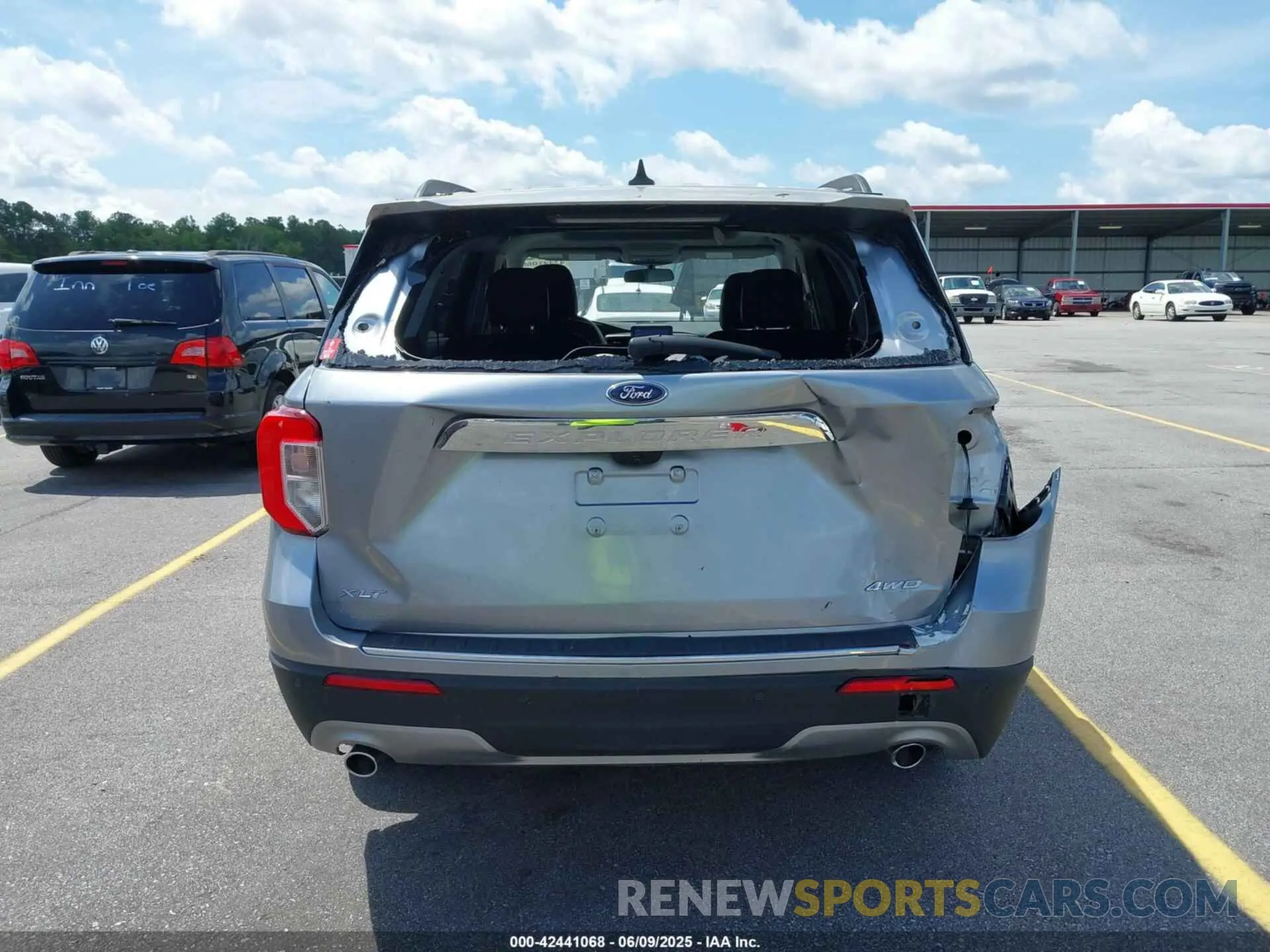 17 Photograph of a damaged car 1FMSK8DH6MGC13061 FORD EXPLORER 2021