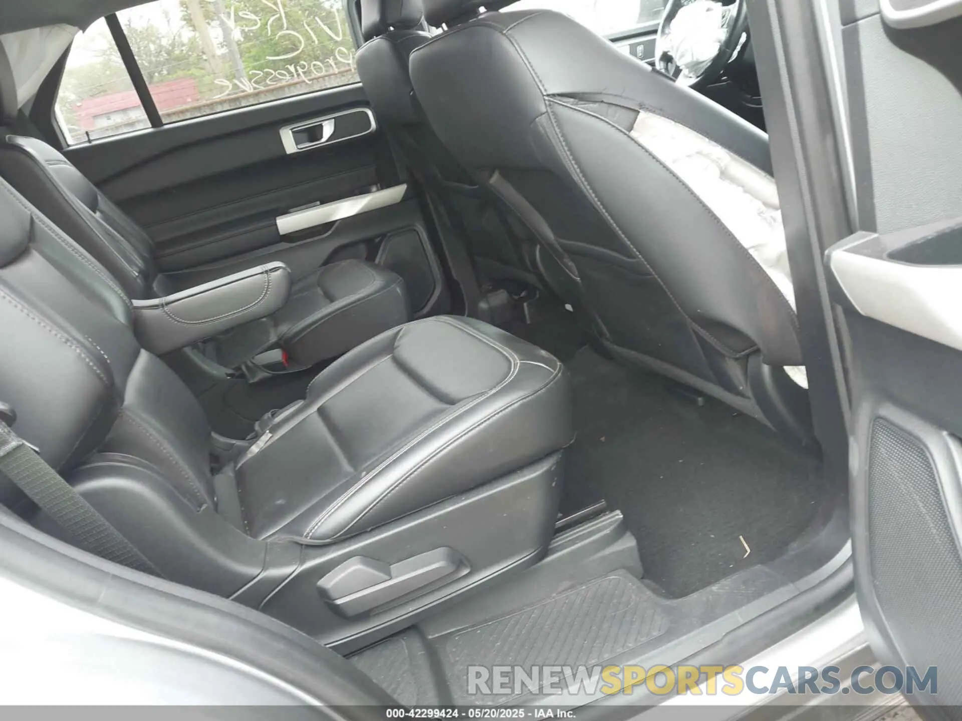 8 Photograph of a damaged car 1FMSK8DH7MGA60111 FORD EXPLORER 2021