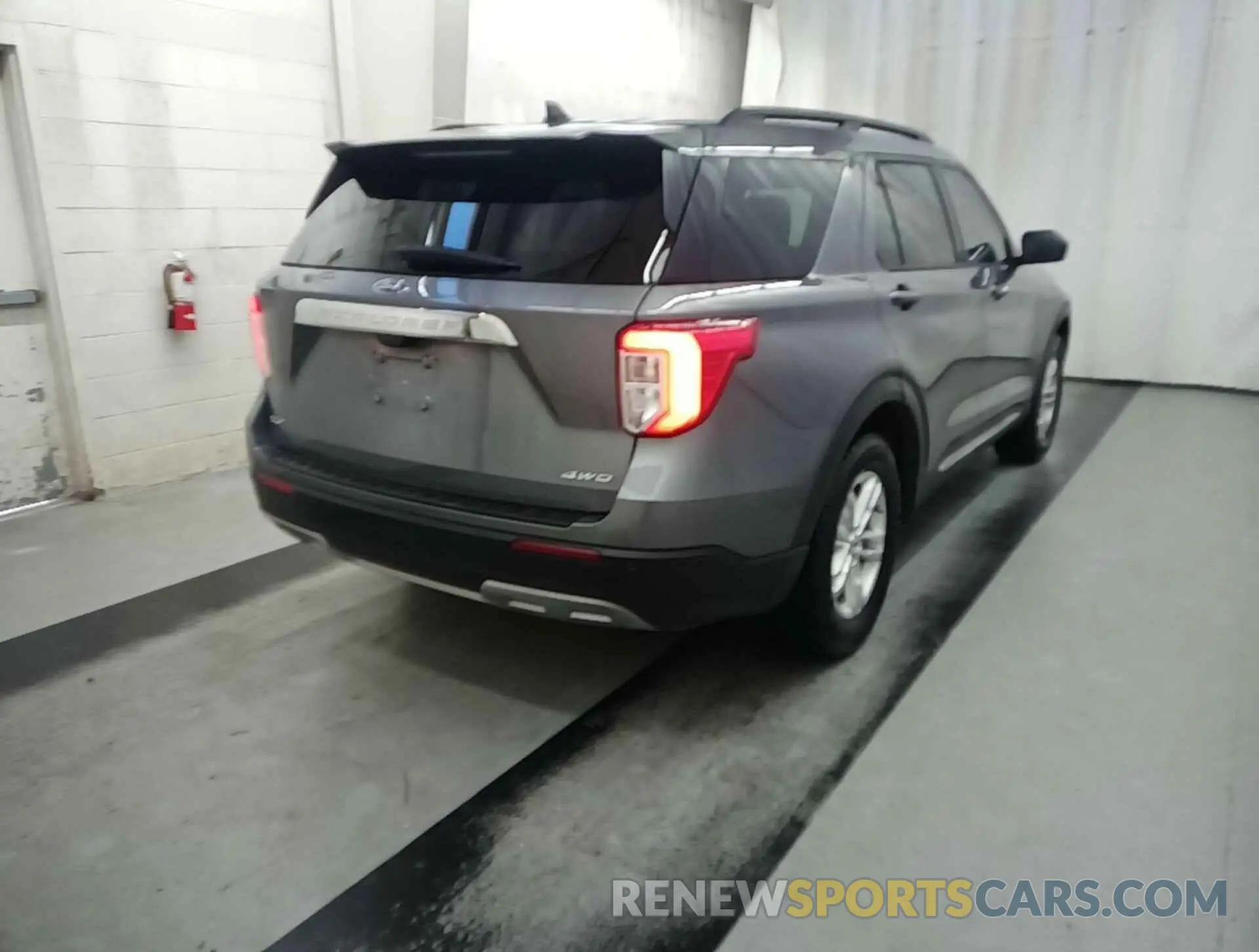 4 Photograph of a damaged car 1FMSK8DH8MGA65740 FORD EXPLORER 2021