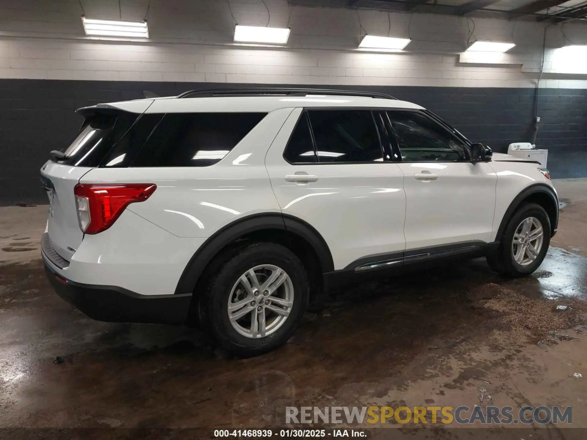 4 Фотография поврежденного автомобиля 1FMSK8DH8MGB85697 FORD EXPLORER 2021