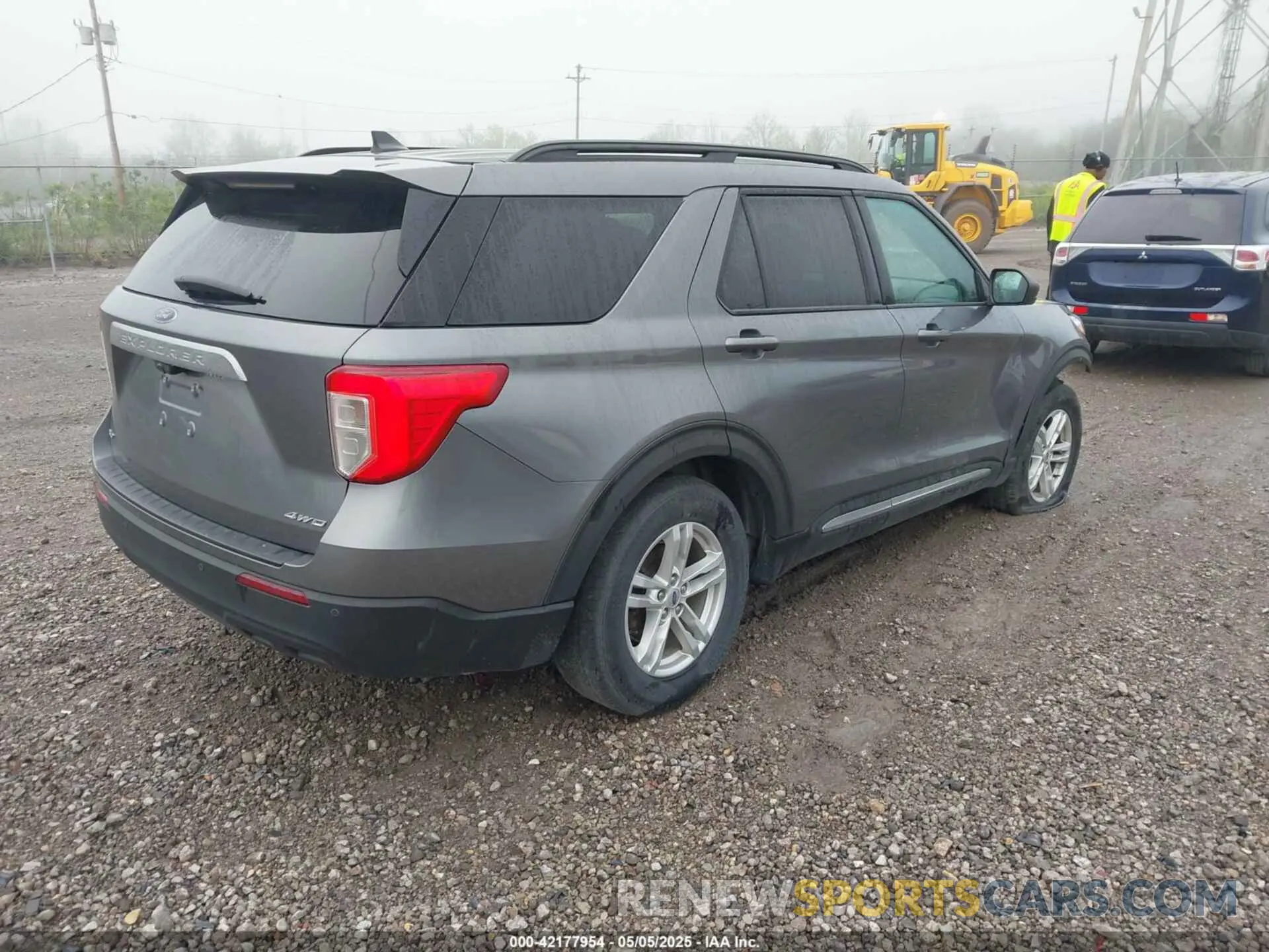 4 Фотография поврежденного автомобиля 1FMSK8DH9MGB00706 FORD EXPLORER 2021