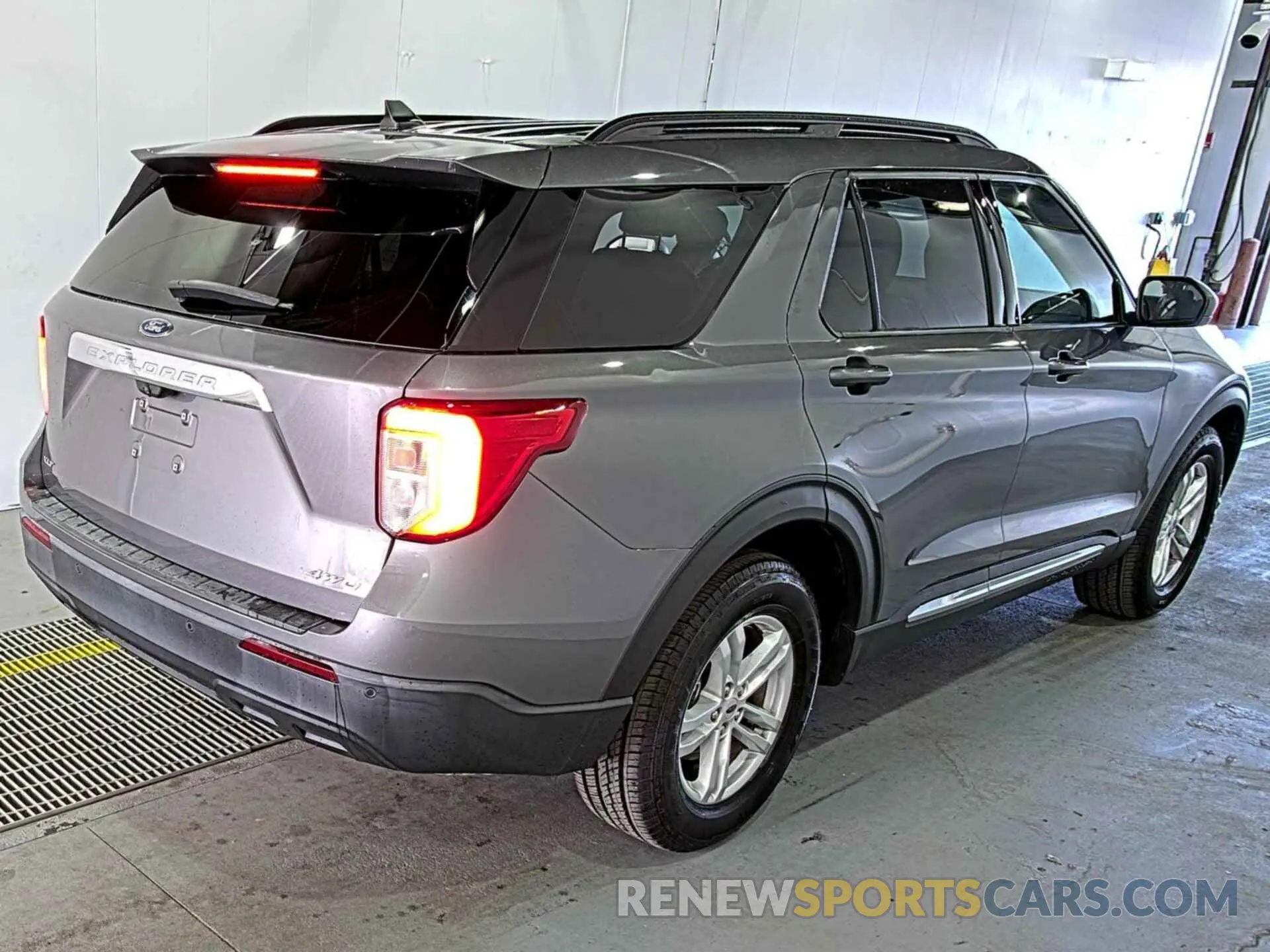 22 Фотография поврежденного автомобиля 1FMSK8DH9MGB05484 FORD EXPLORER 2021