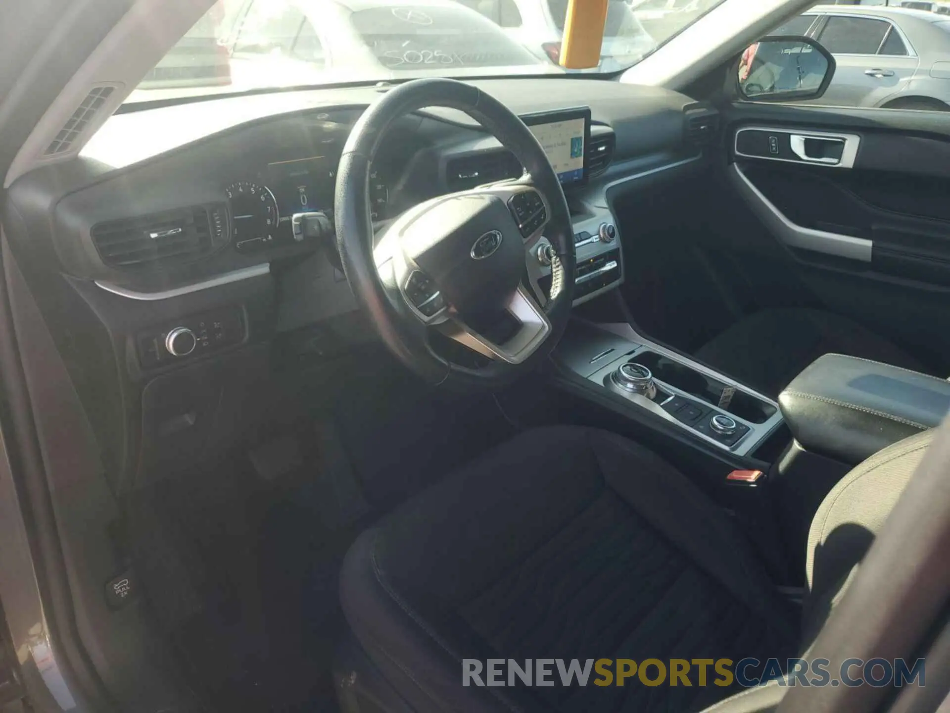 9 Фотография поврежденного автомобиля 1FMSK8DH9MGB05484 FORD EXPLORER 2021