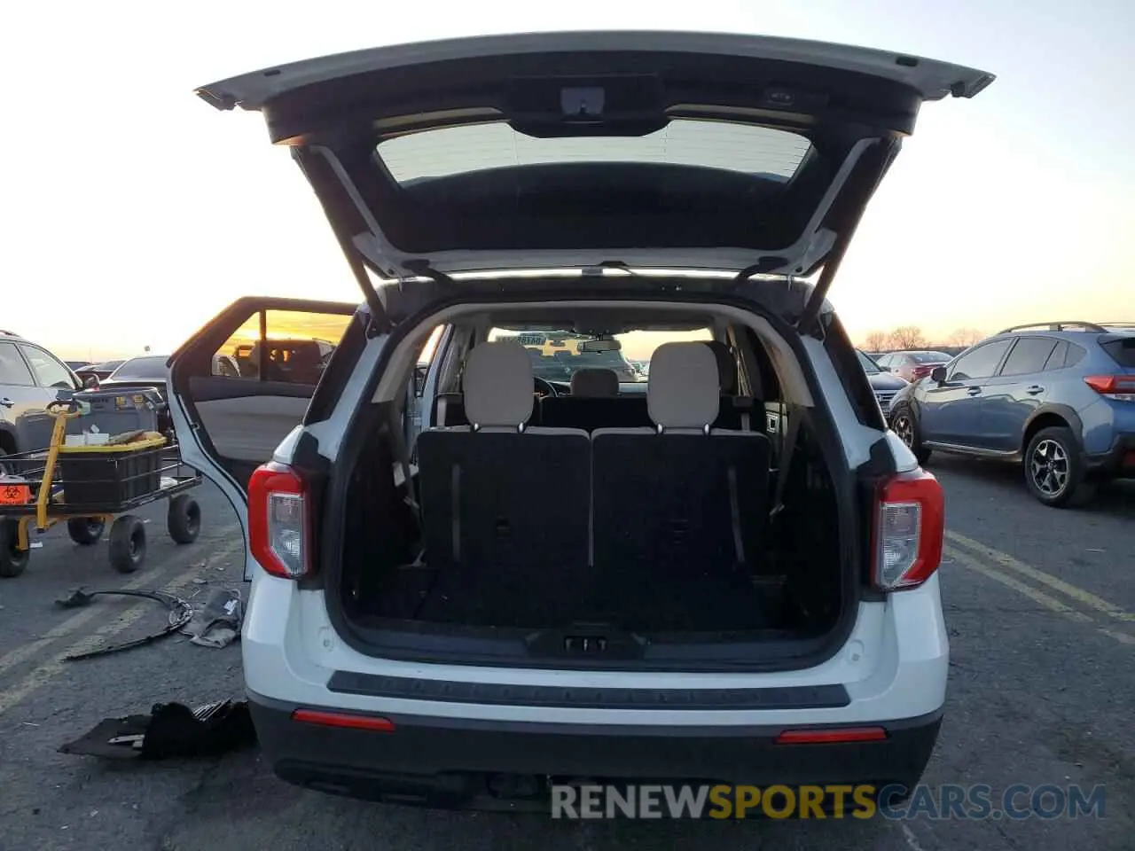 6 Photograph of a damaged car 1FMSK8DHXMGA76738 FORD EXPLORER 2021