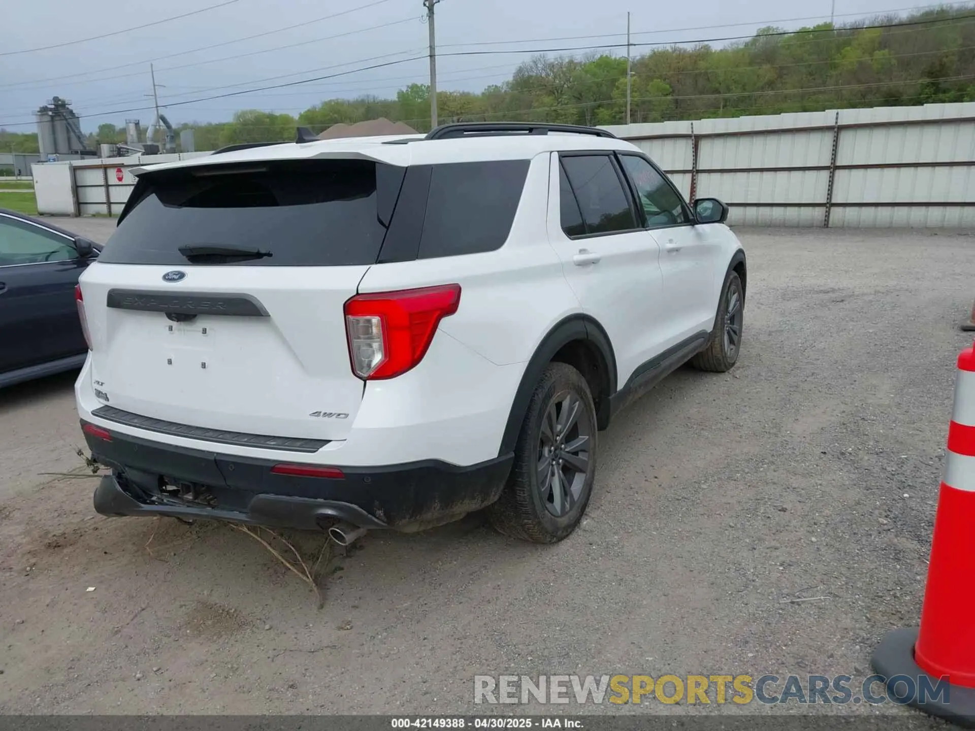 4 Photograph of a damaged car 1FMSK8DHXMGA89778 FORD EXPLORER 2021