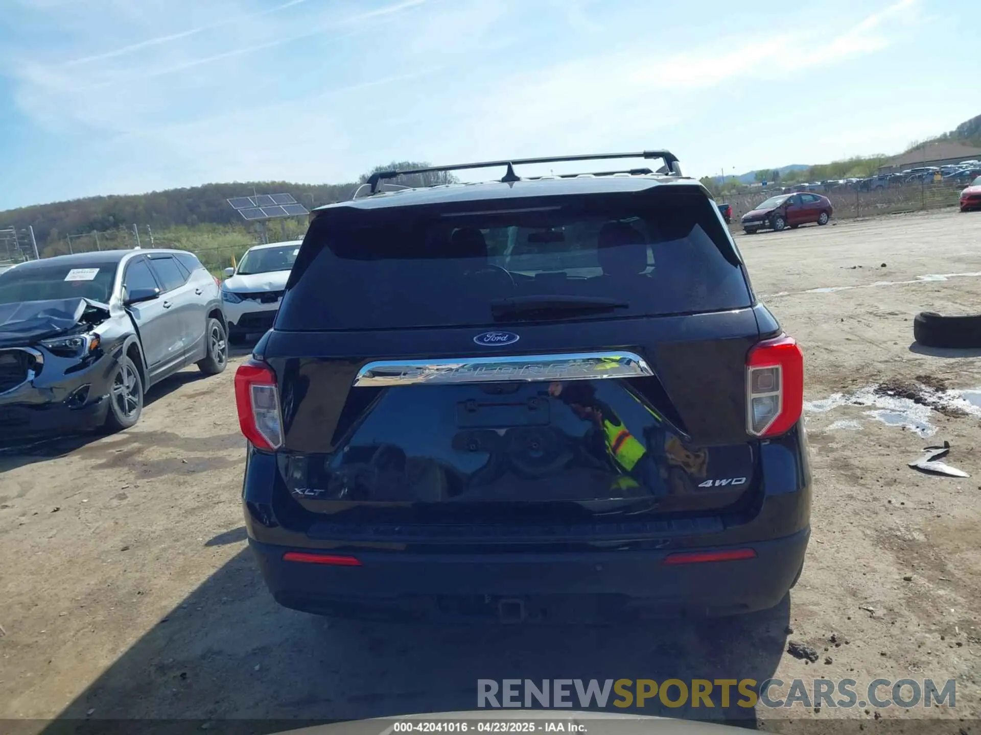 16 Photograph of a damaged car 1FMSK8DHXMGB40910 FORD EXPLORER 2021