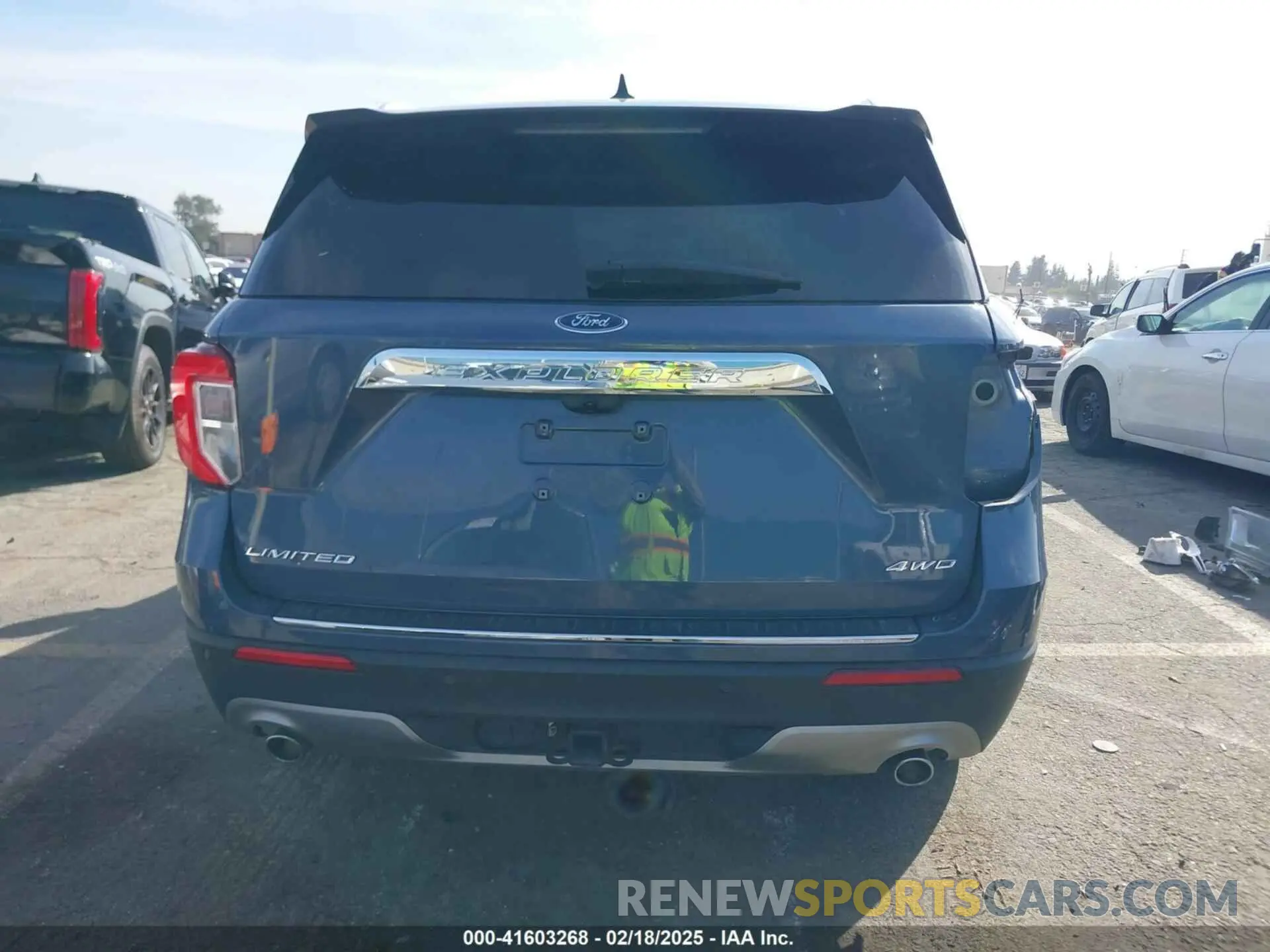 17 Photograph of a damaged car 1FMSK8FH0MGA35869 FORD EXPLORER 2021
