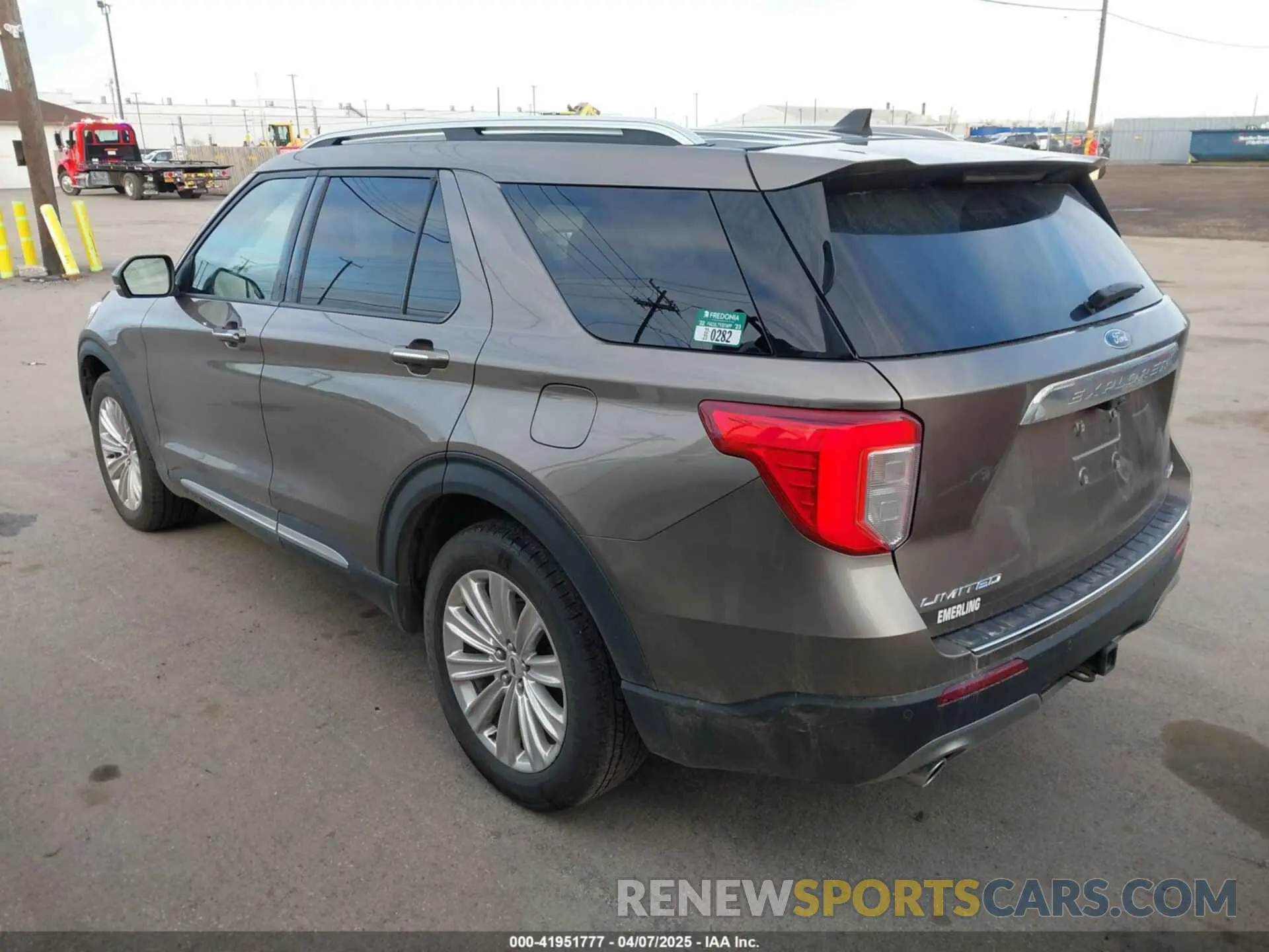 3 Photograph of a damaged car 1FMSK8FH2MGB77611 FORD EXPLORER 2021