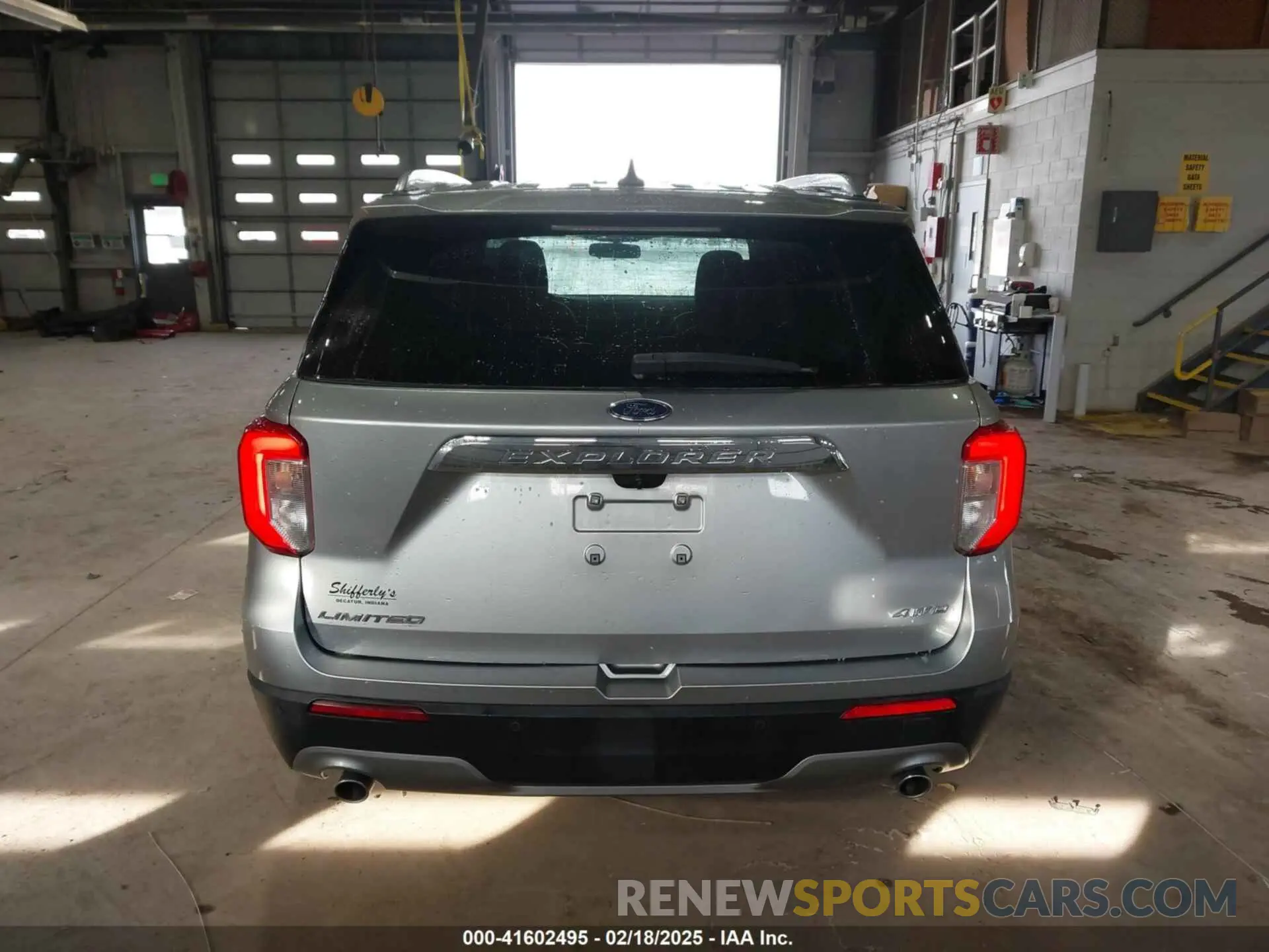 17 Photograph of a damaged car 1FMSK8FH4MGA86114 FORD EXPLORER 2021