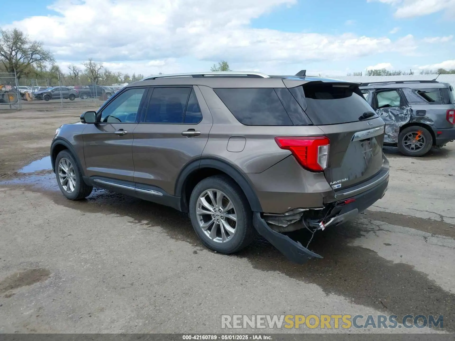 3 Photograph of a damaged car 1FMSK8FH4MGB72622 FORD EXPLORER 2021