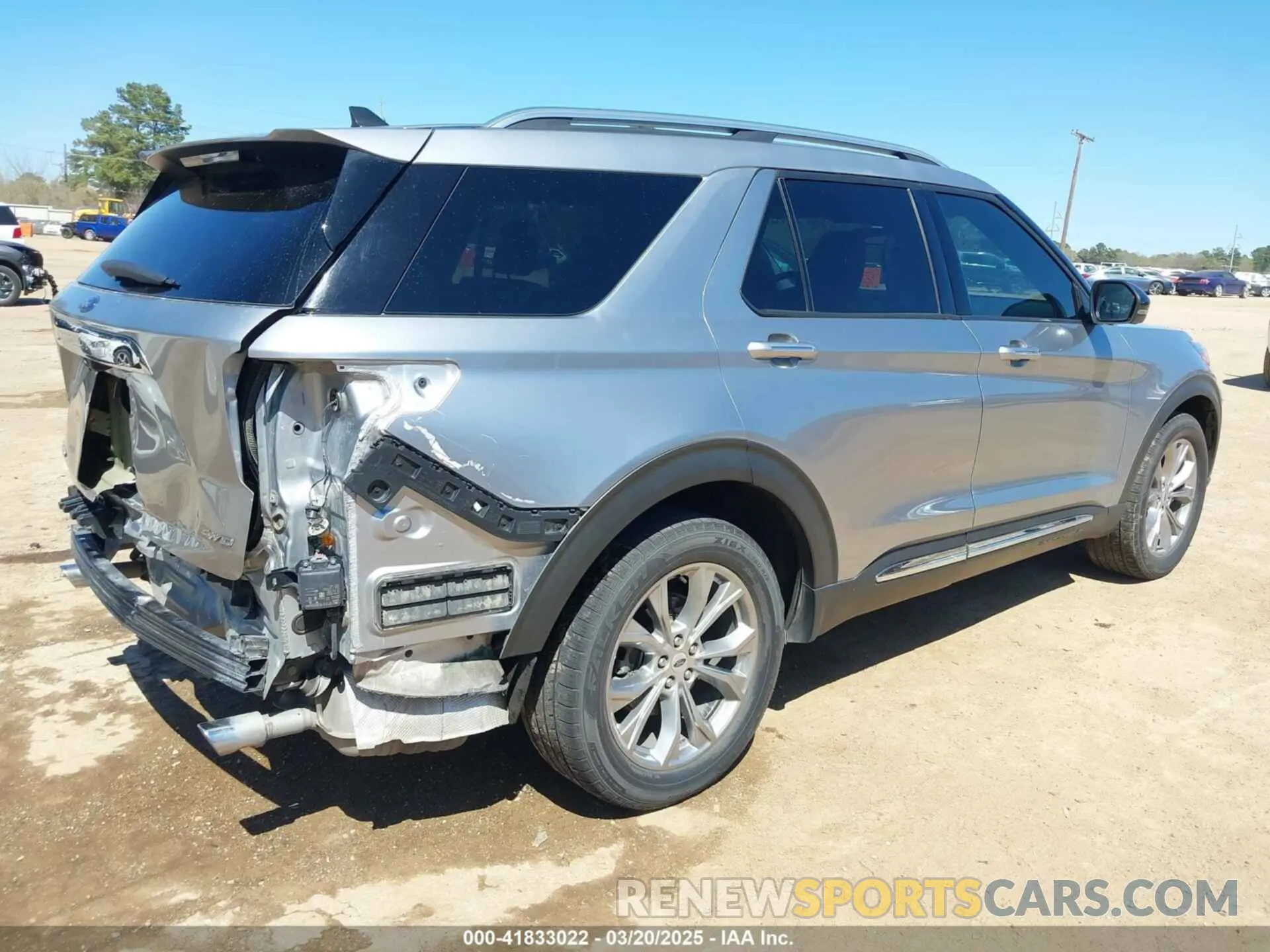 4 Photograph of a damaged car 1FMSK8FHXMGA88644 FORD EXPLORER 2021