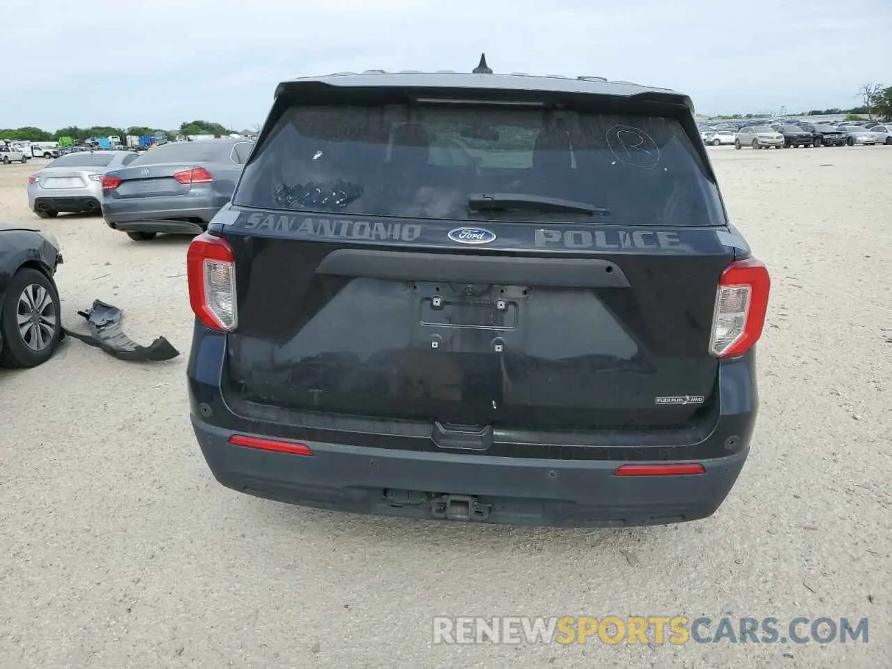 6 Photograph of a damaged car 1FM5K8AB2NGA57924 FORD EXPLORER 2022