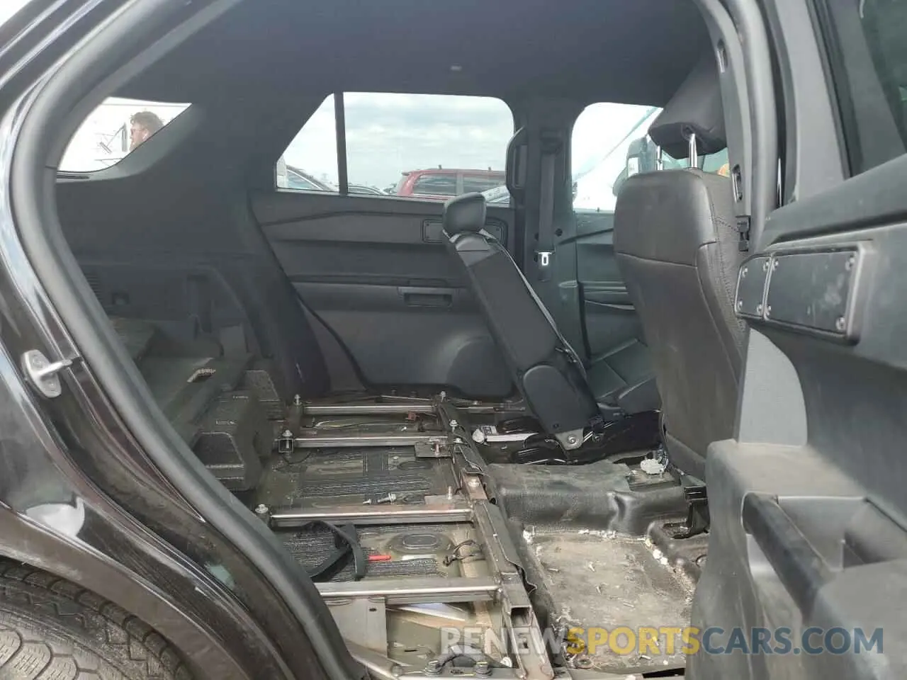 10 Photograph of a damaged car 1FM5K8ABXNGC43307 FORD EXPLORER 2022