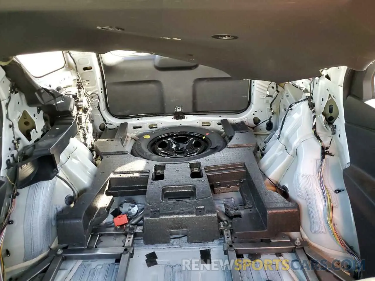 10 Photograph of a damaged car 1FM5K8AC5NGA51768 FORD EXPLORER 2022