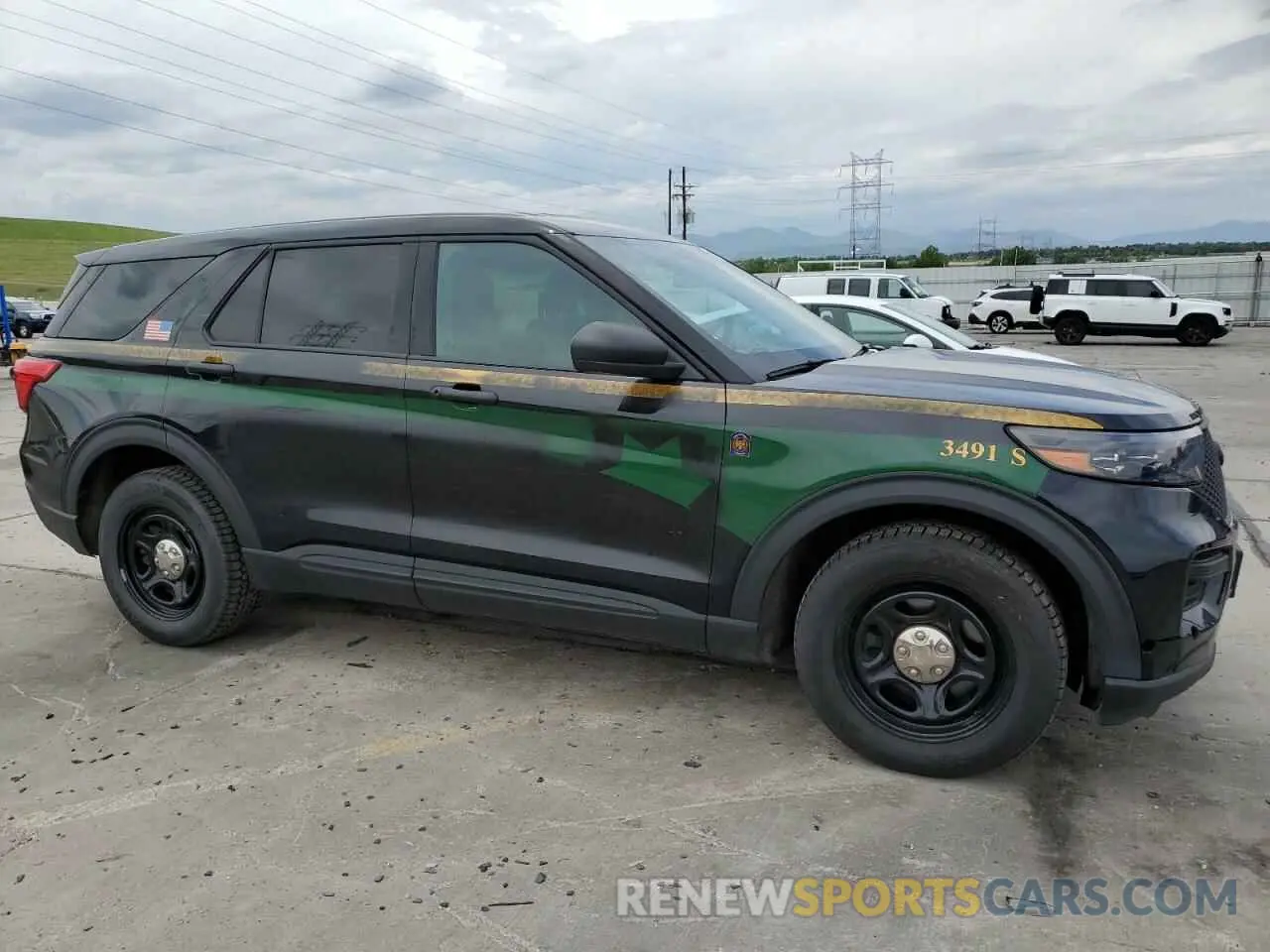 4 Photograph of a damaged car 1FM5K8AC6NGC24293 FORD EXPLORER 2022