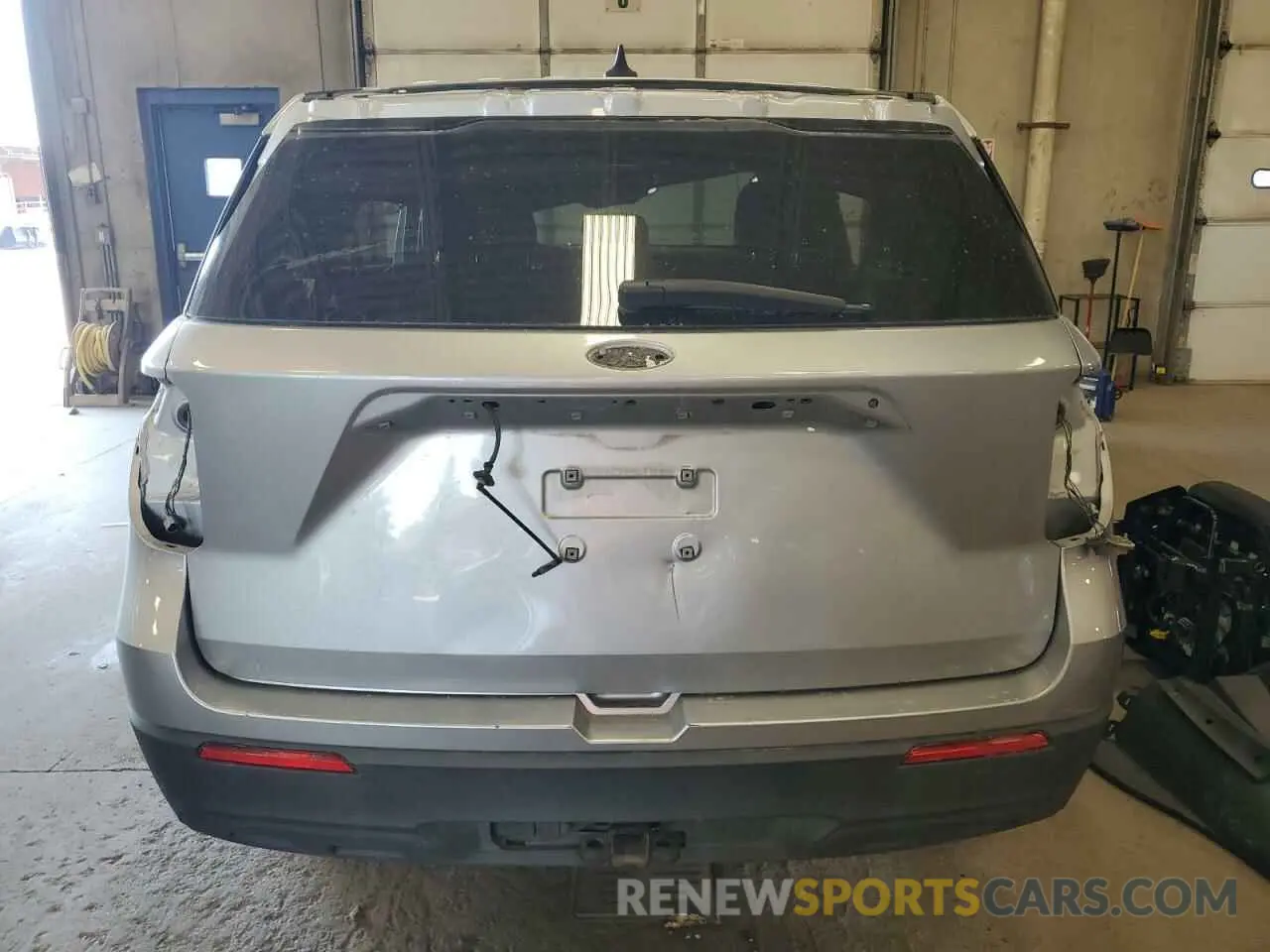 6 Фотография поврежденного автомобиля 1FM5K8AW5NNA03449 FORD EXPLORER 2022