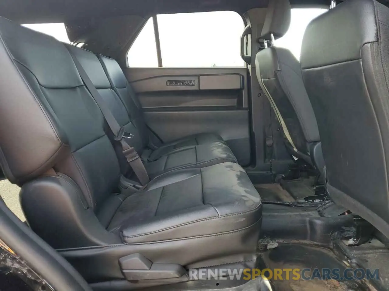 11 Photograph of a damaged car 1FM5K8AW7NNA10855 FORD EXPLORER 2022
