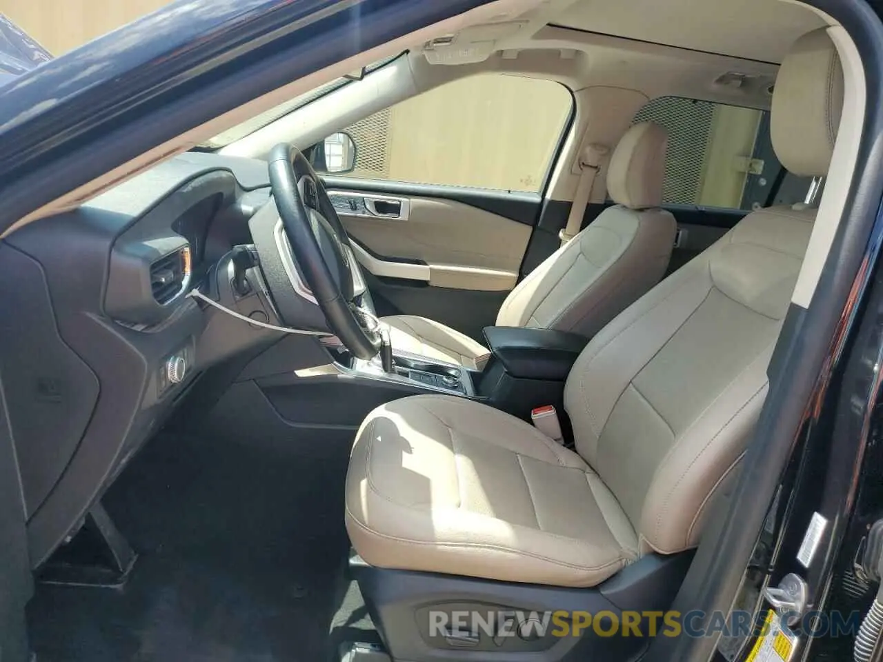 7 Photograph of a damaged car 1FM5K8FW6NNA10970 FORD EXPLORER 2022