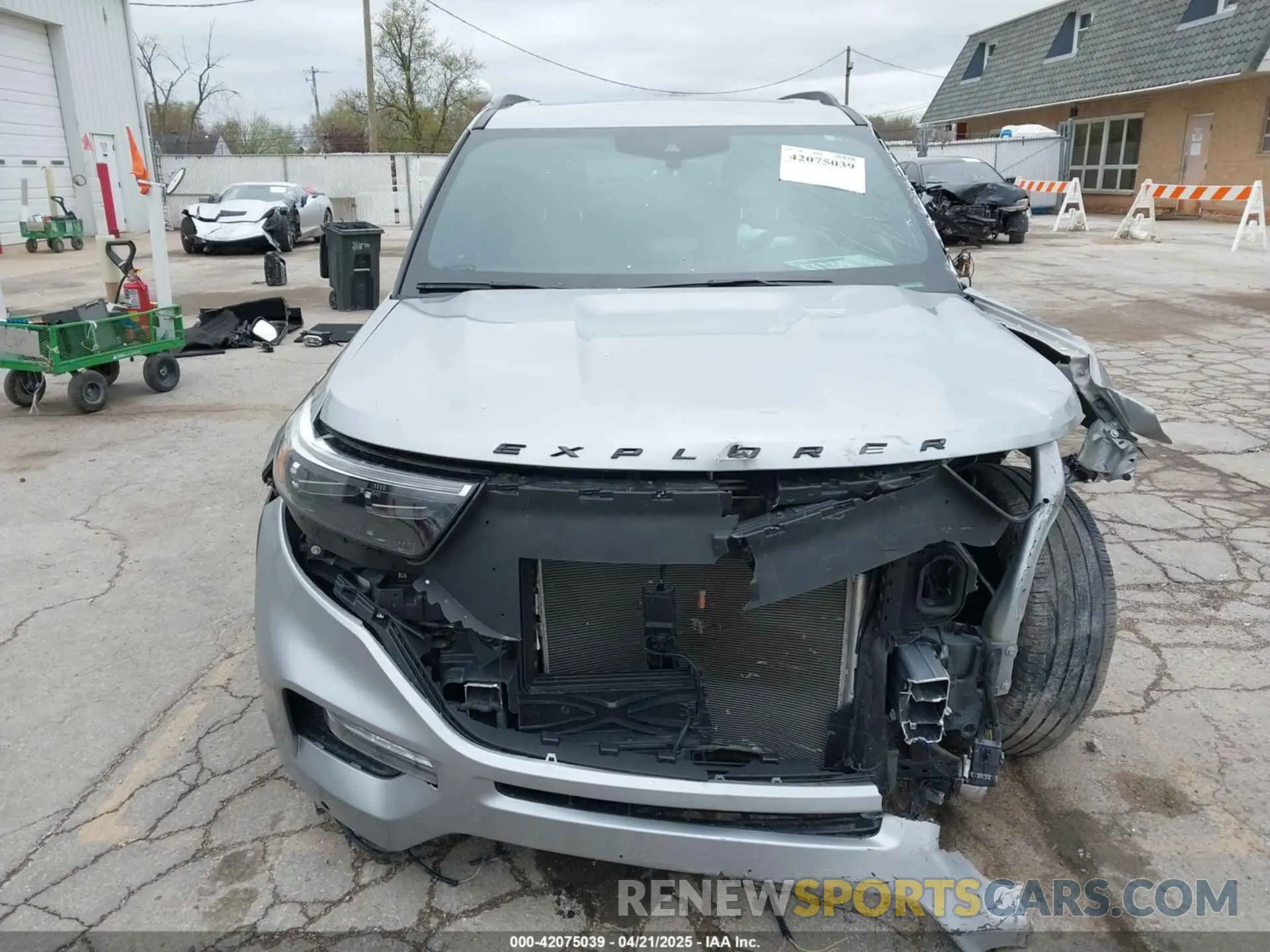 12 Photograph of a damaged car 1FM5K8GC9NGC10573 FORD EXPLORER 2022
