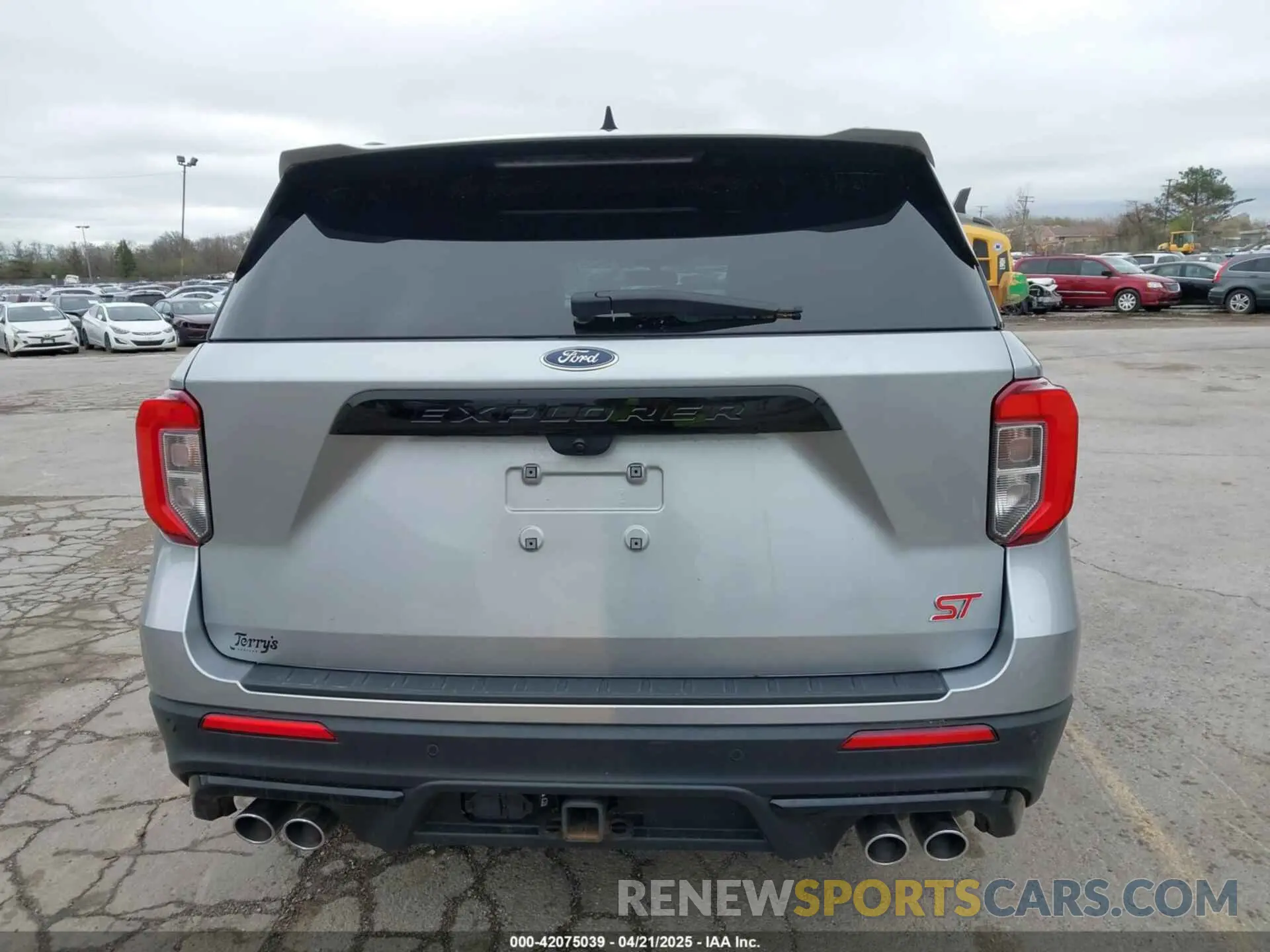 16 Photograph of a damaged car 1FM5K8GC9NGC10573 FORD EXPLORER 2022