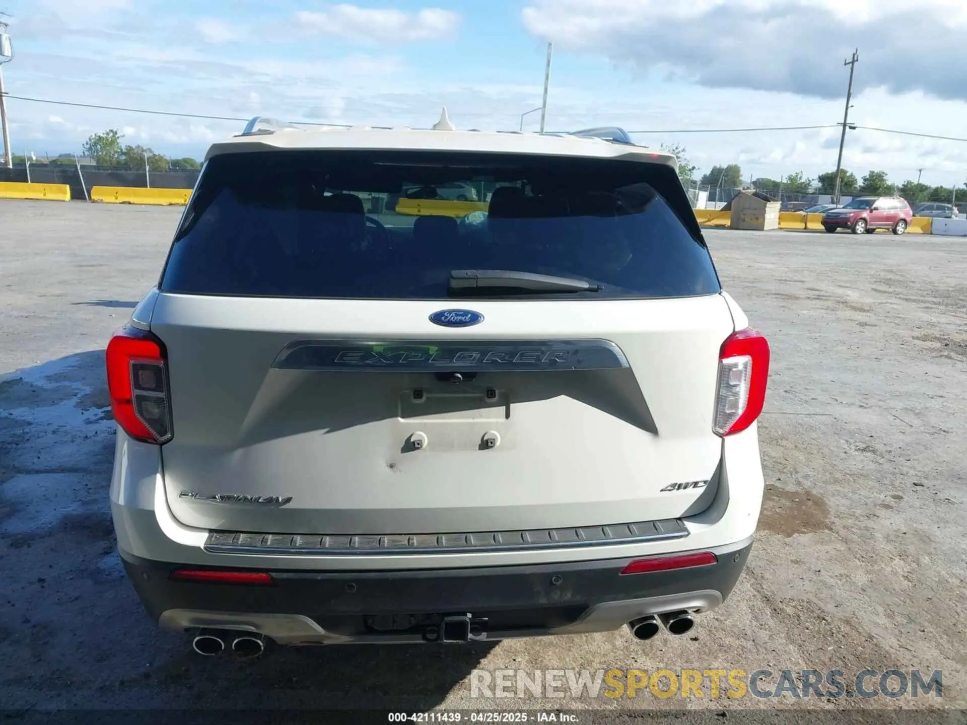 16 Photograph of a damaged car 1FM5K8HC8NGA37532 FORD EXPLORER 2022