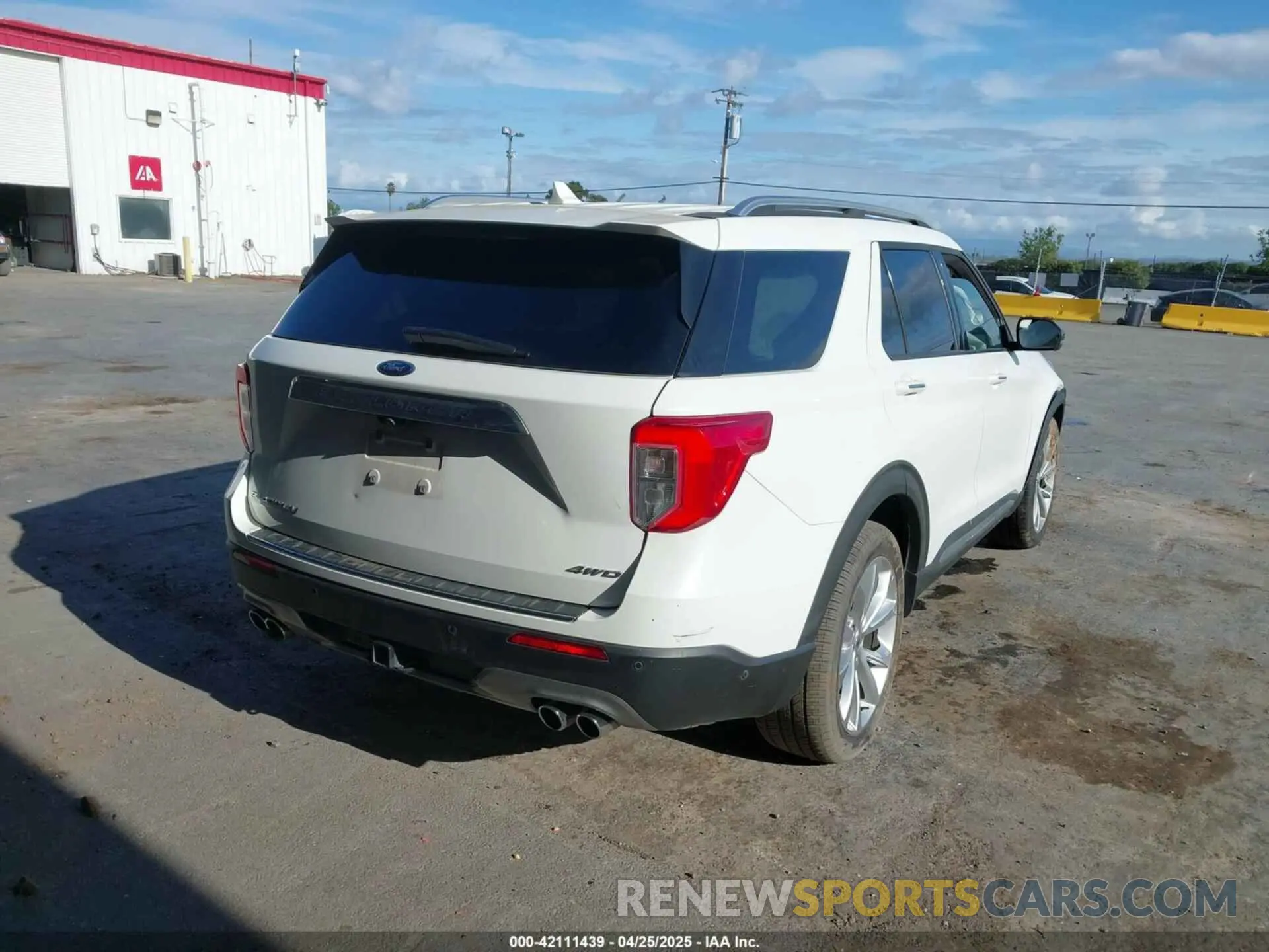 4 Photograph of a damaged car 1FM5K8HC8NGA37532 FORD EXPLORER 2022