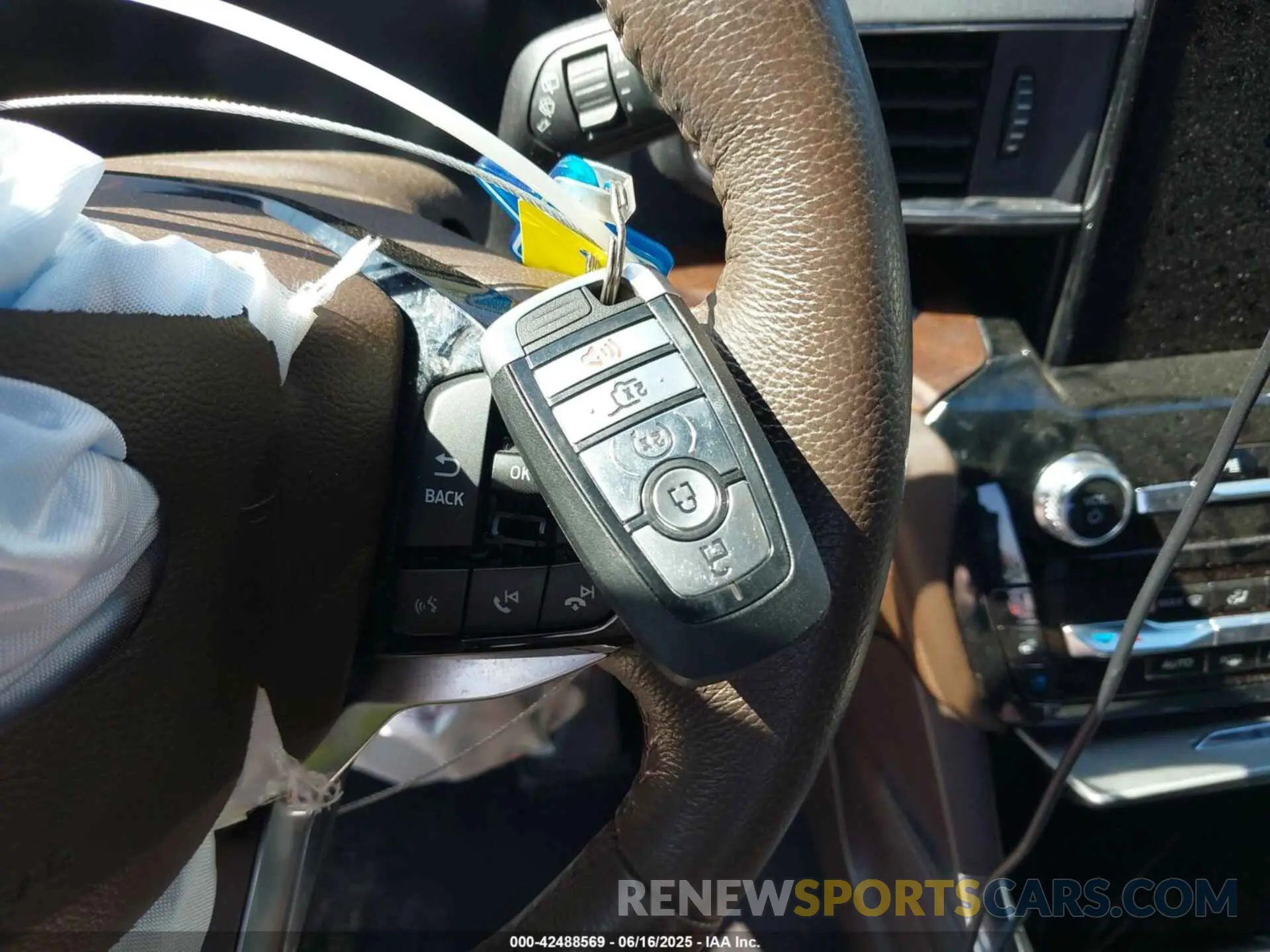 11 Фотография поврежденного автомобиля 1FM5K8LC7NGA25038 FORD EXPLORER 2022
