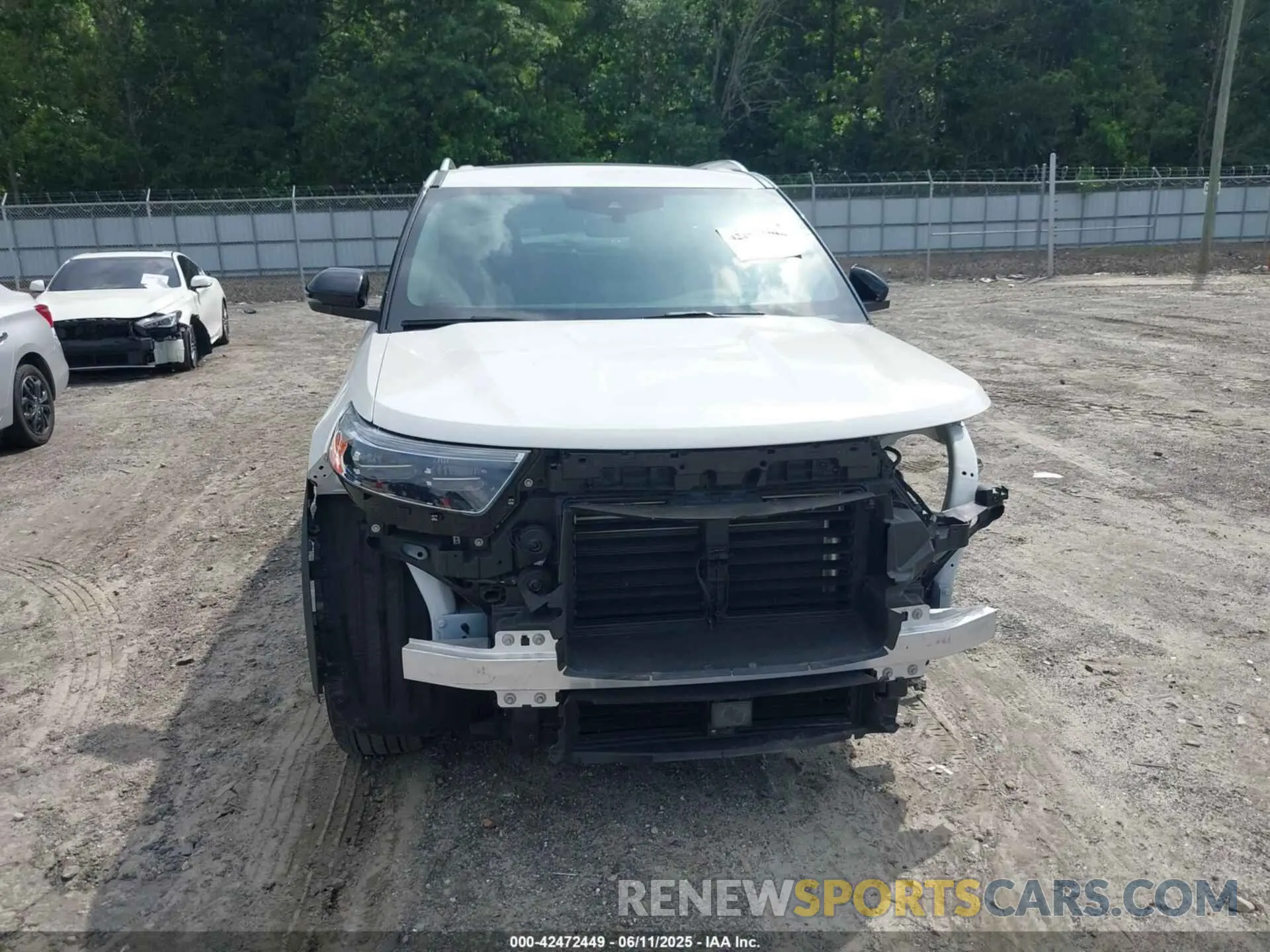 13 Photograph of a damaged car 1FM5K8LC9NGA81403 FORD EXPLORER 2022