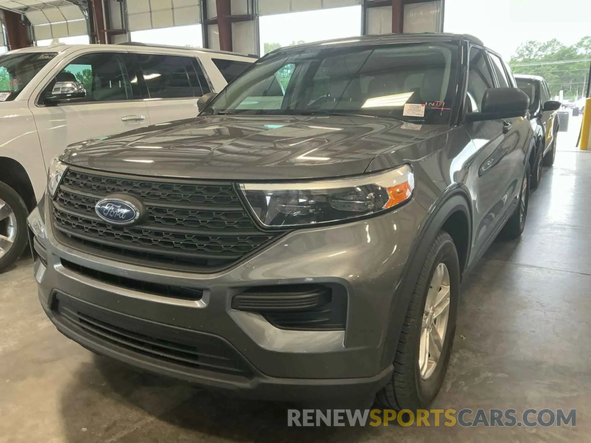 33 Photograph of a damaged car 1FMSK7BH1NGB75169 FORD EXPLORER 2022
