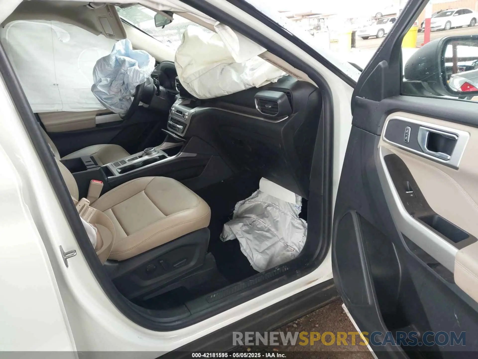 5 Photograph of a damaged car 1FMSK7DH0NGB25926 FORD EXPLORER 2022