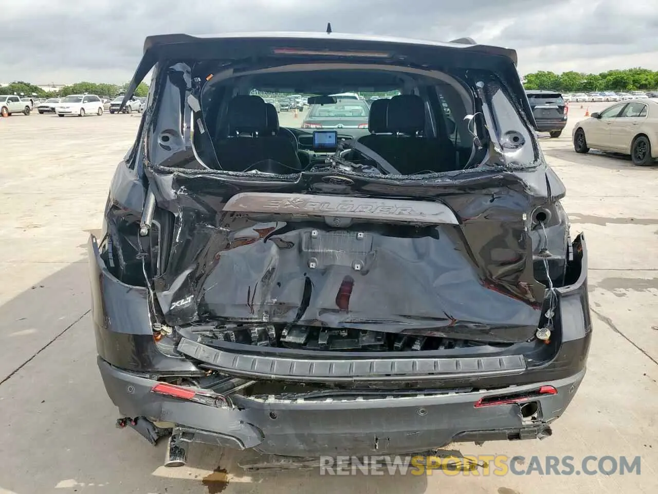 6 Photograph of a damaged car 1FMSK7DH0NGC47671 FORD EXPLORER 2022
