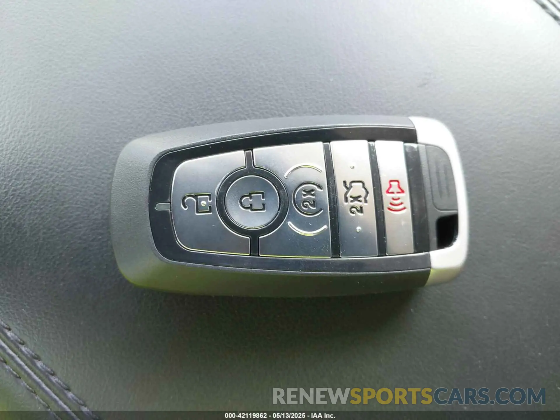 11 Фотография поврежденного автомобиля 1FMSK7DH2NGA60139 FORD EXPLORER 2022