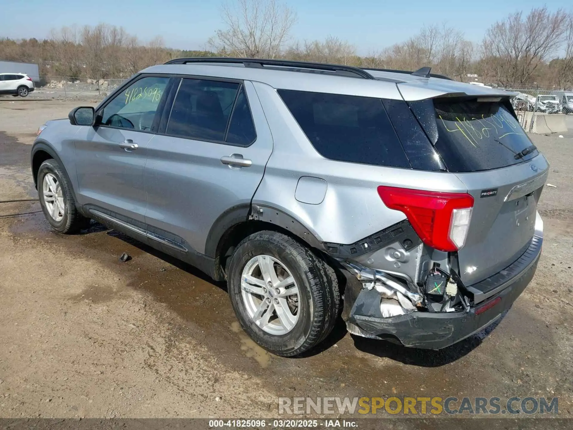 3 Photograph of a damaged car 1FMSK7DH2NGB64730 FORD EXPLORER 2022