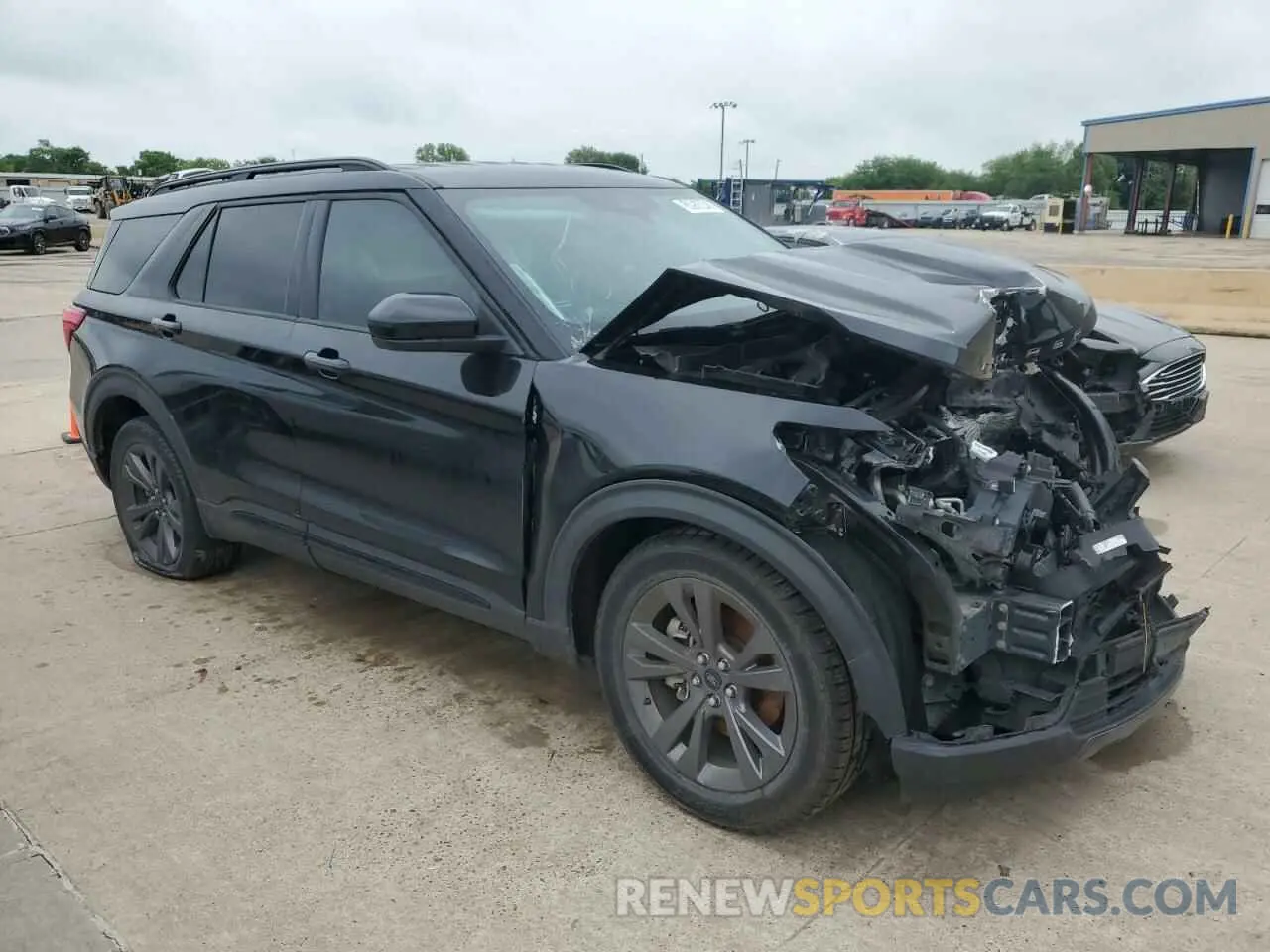 4 Photograph of a damaged car 1FMSK7DH3NGC42481 FORD EXPLORER 2022