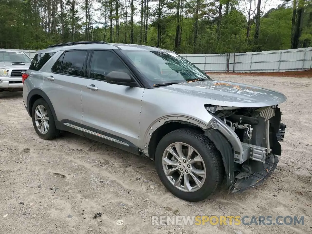4 Фотография поврежденного автомобиля 1FMSK7DH4NGA80828 FORD EXPLORER 2022