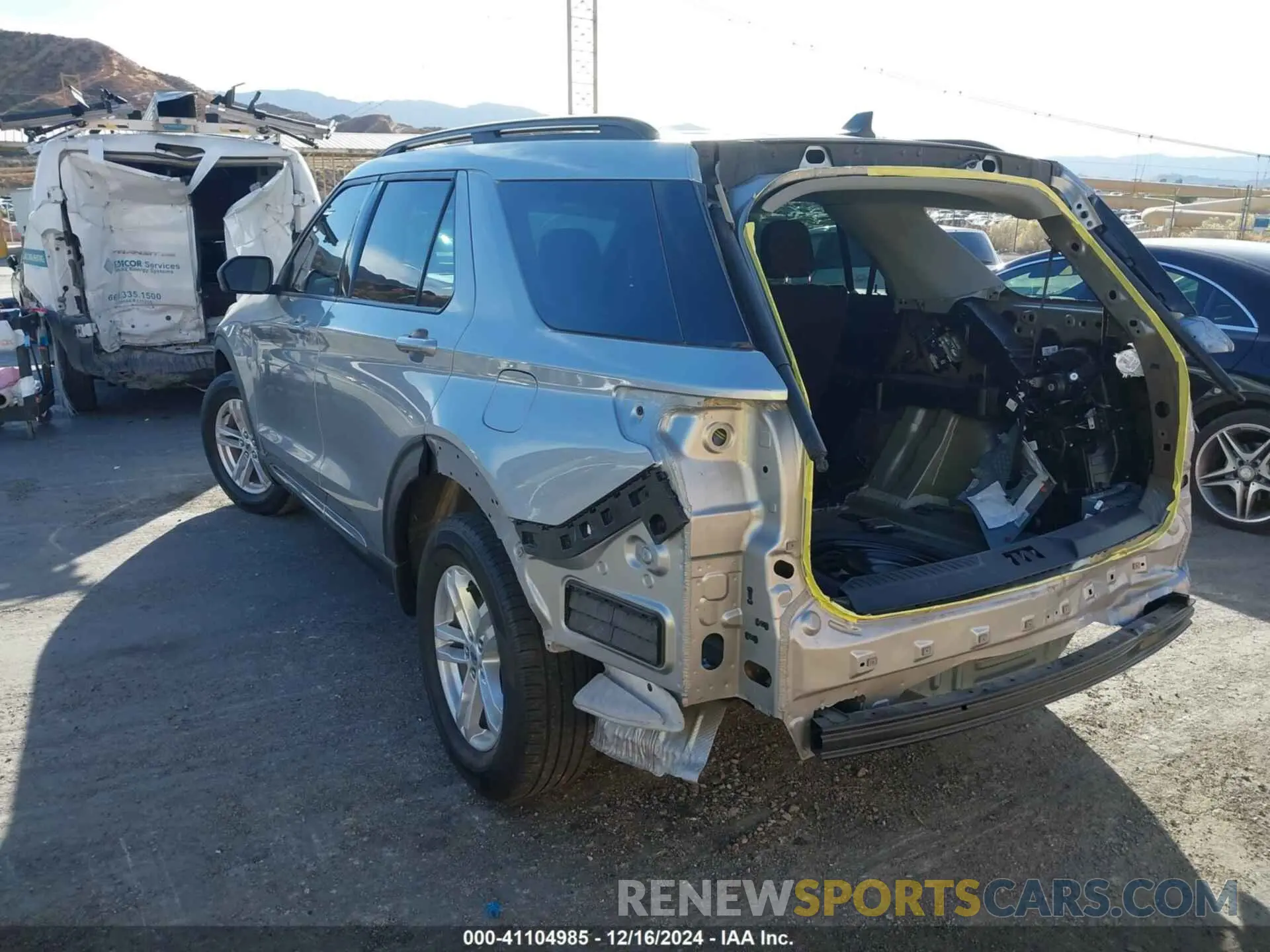 3 Фотография поврежденного автомобиля 1FMSK7DH4NGB34595 FORD EXPLORER 2022