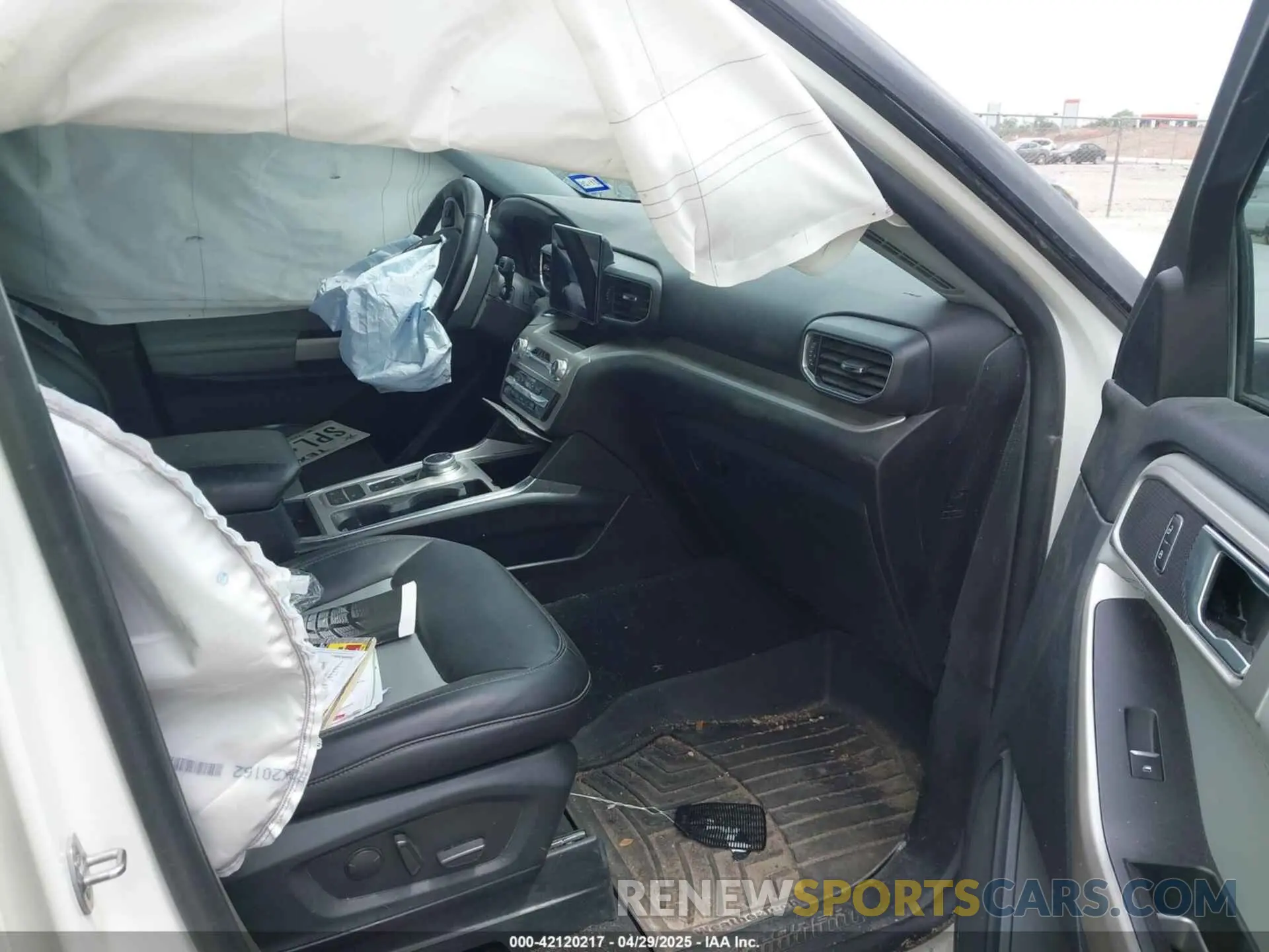 5 Фотография поврежденного автомобиля 1FMSK7DH5NGC47018 FORD EXPLORER 2022