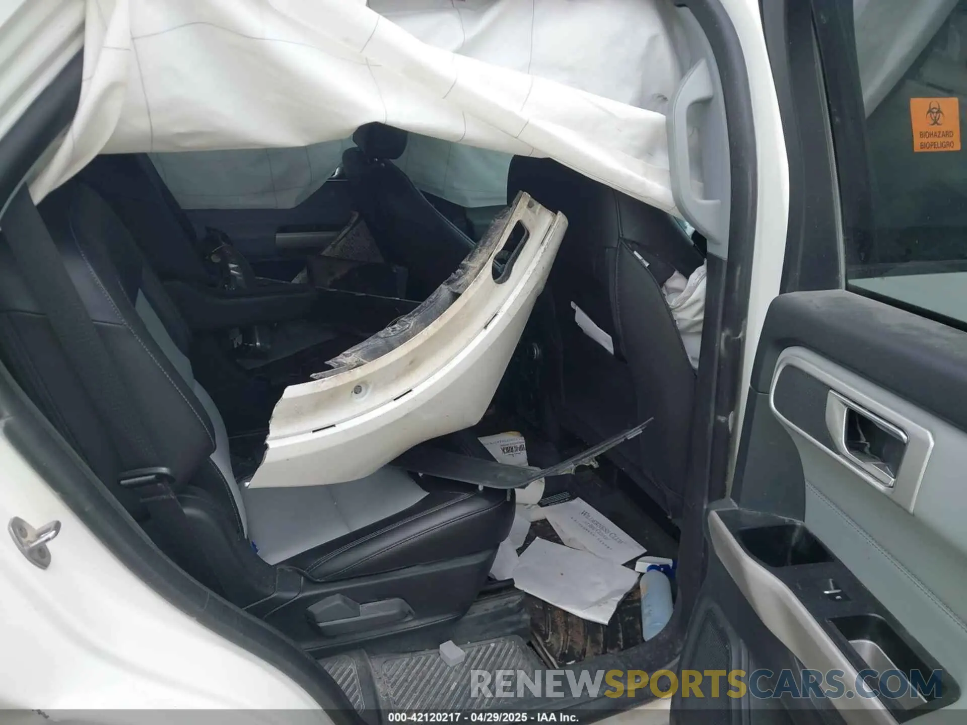 8 Фотография поврежденного автомобиля 1FMSK7DH5NGC47018 FORD EXPLORER 2022