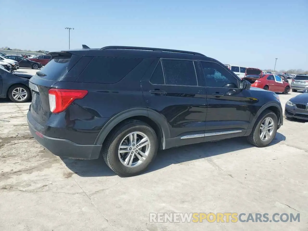 3 Photograph of a damaged car 1FMSK7DH6NGA39942 FORD EXPLORER 2022