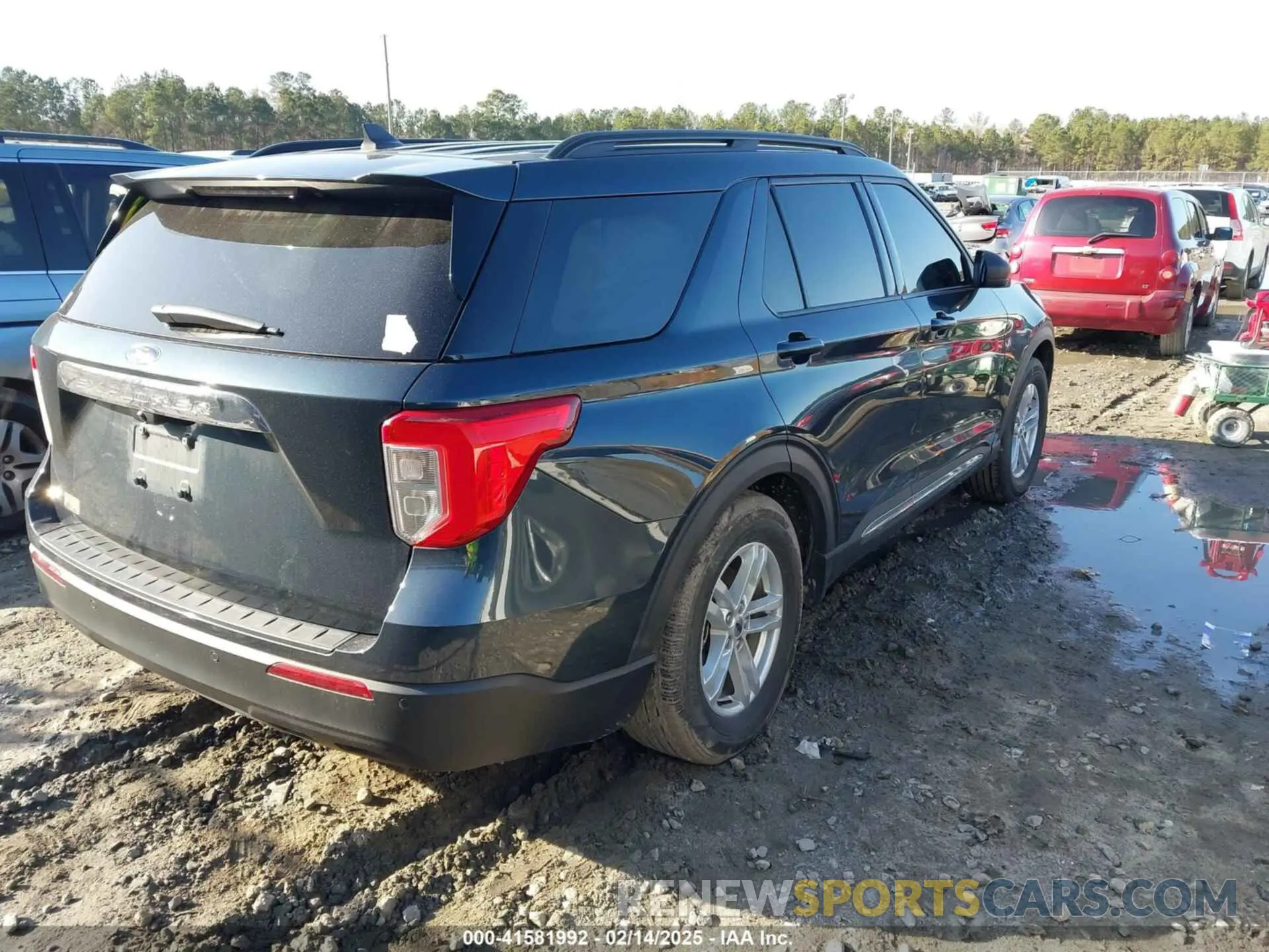 4 Photograph of a damaged car 1FMSK7DH8NGB75800 FORD EXPLORER 2022