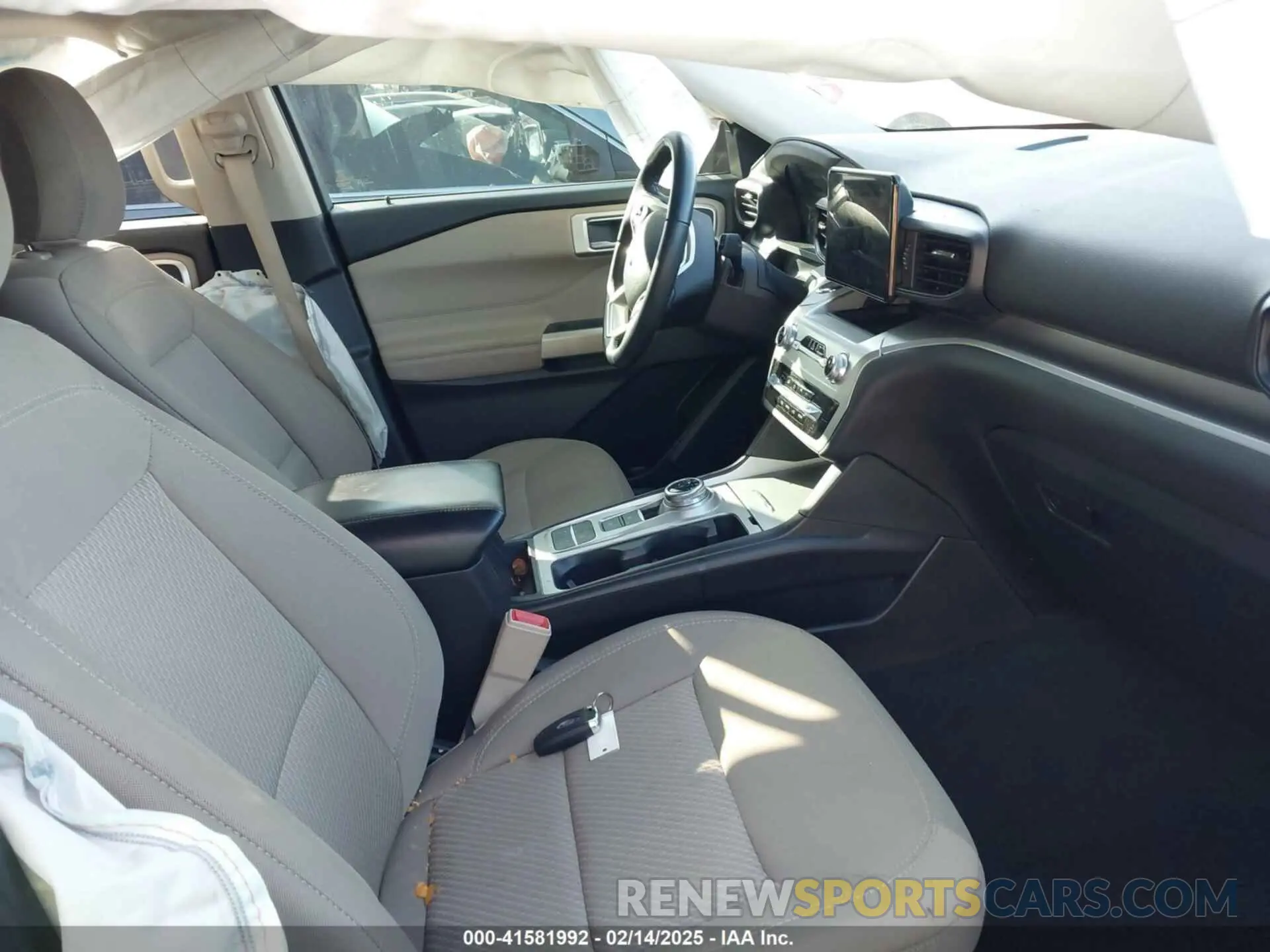 5 Photograph of a damaged car 1FMSK7DH8NGB75800 FORD EXPLORER 2022