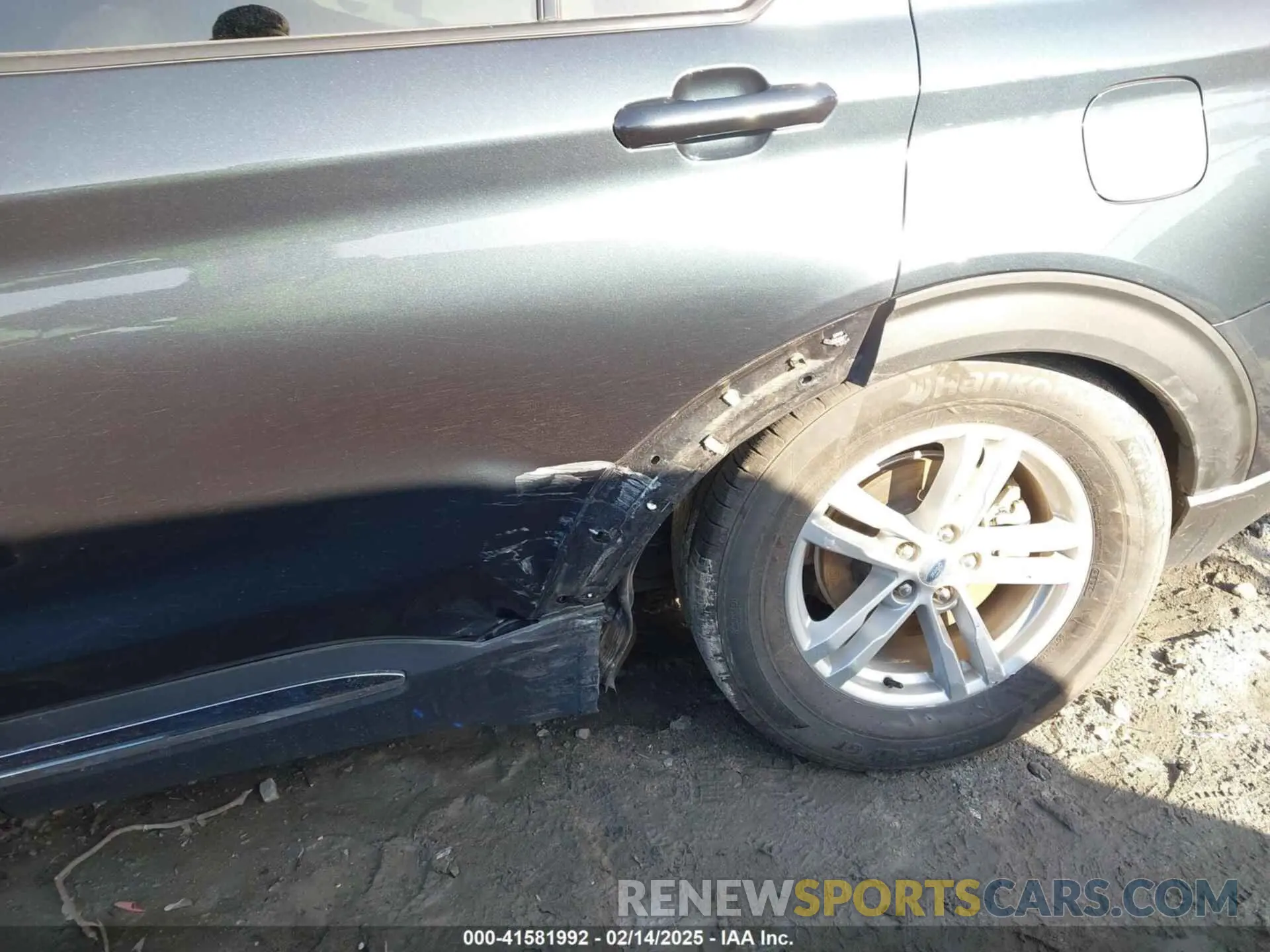 6 Photograph of a damaged car 1FMSK7DH8NGB75800 FORD EXPLORER 2022