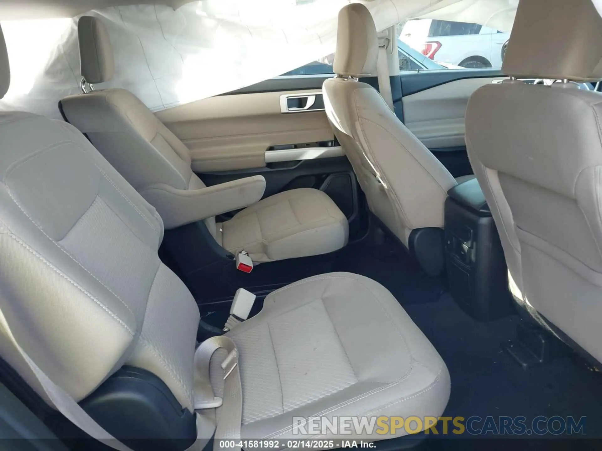 8 Photograph of a damaged car 1FMSK7DH8NGB75800 FORD EXPLORER 2022