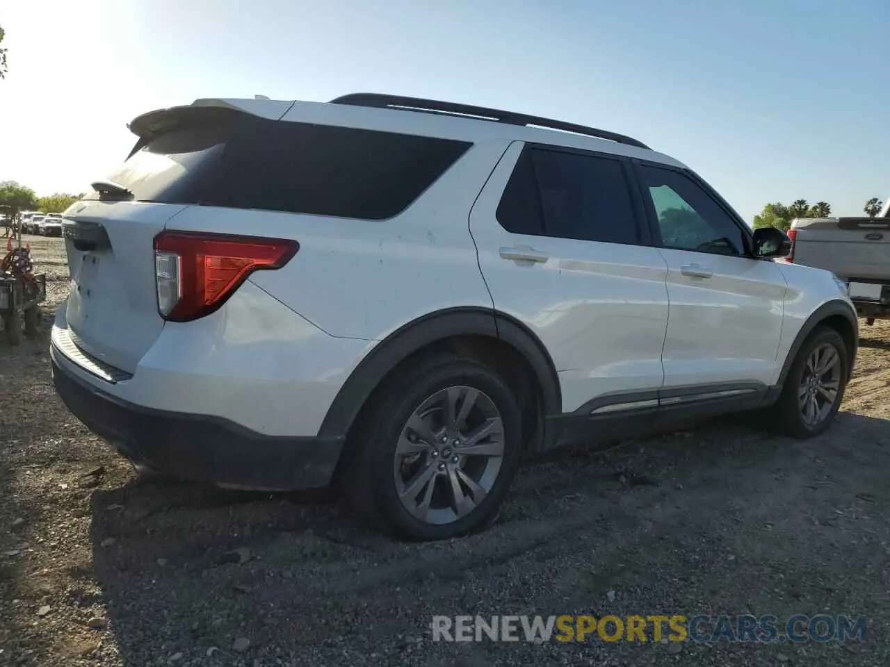 3 Photograph of a damaged car 1FMSK7DH9NGB10471 FORD EXPLORER 2022