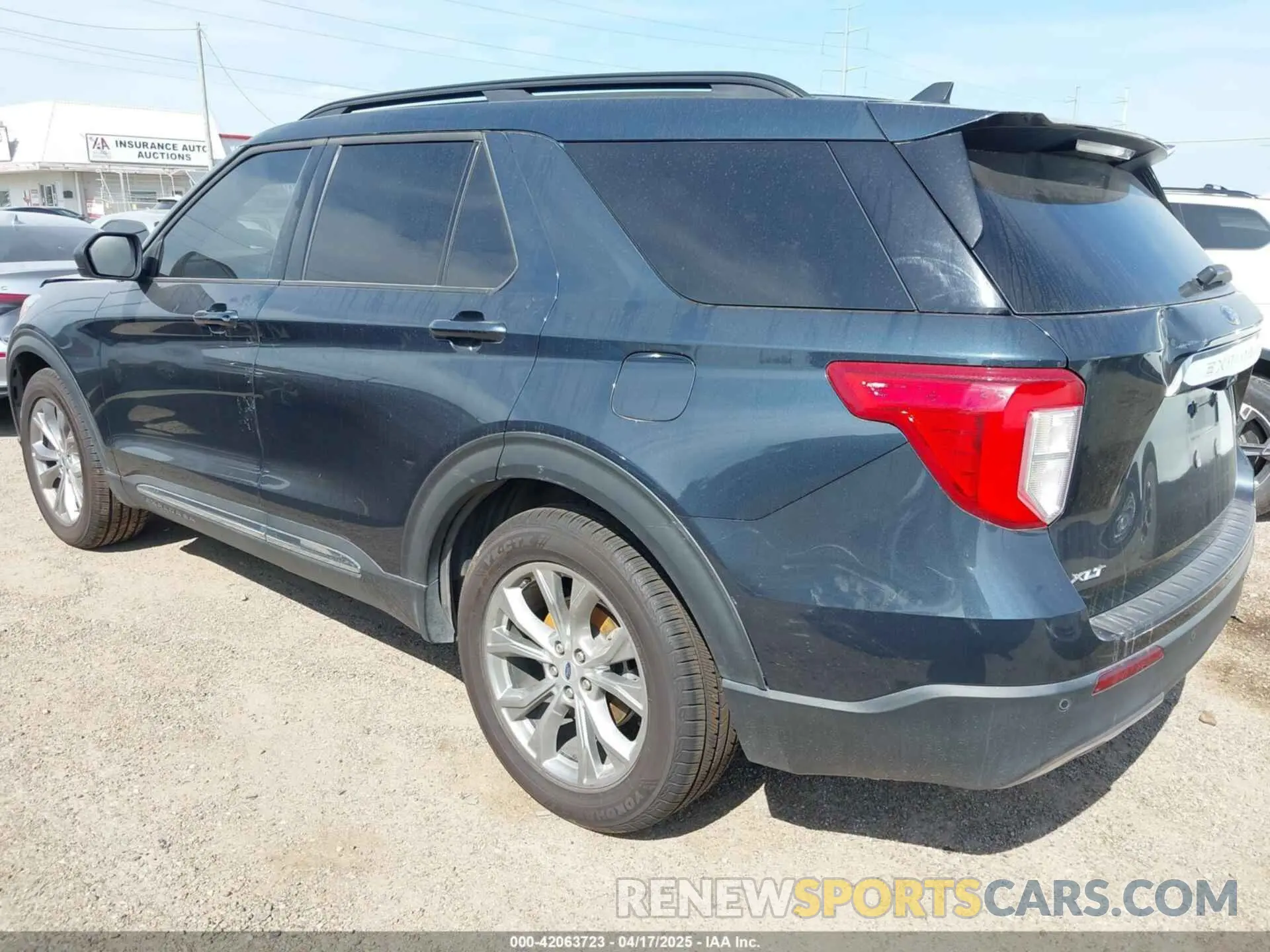 3 Photograph of a damaged car 1FMSK7DHXNGA75438 FORD EXPLORER 2022
