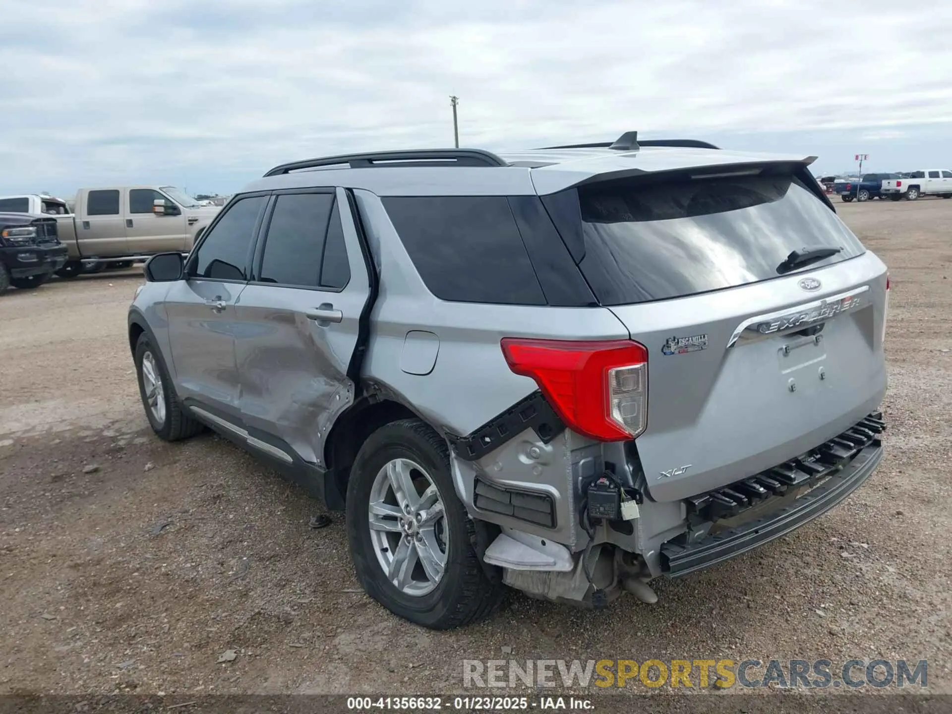 3 Photograph of a damaged car 1FMSK7DHXNGA80459 FORD EXPLORER 2022