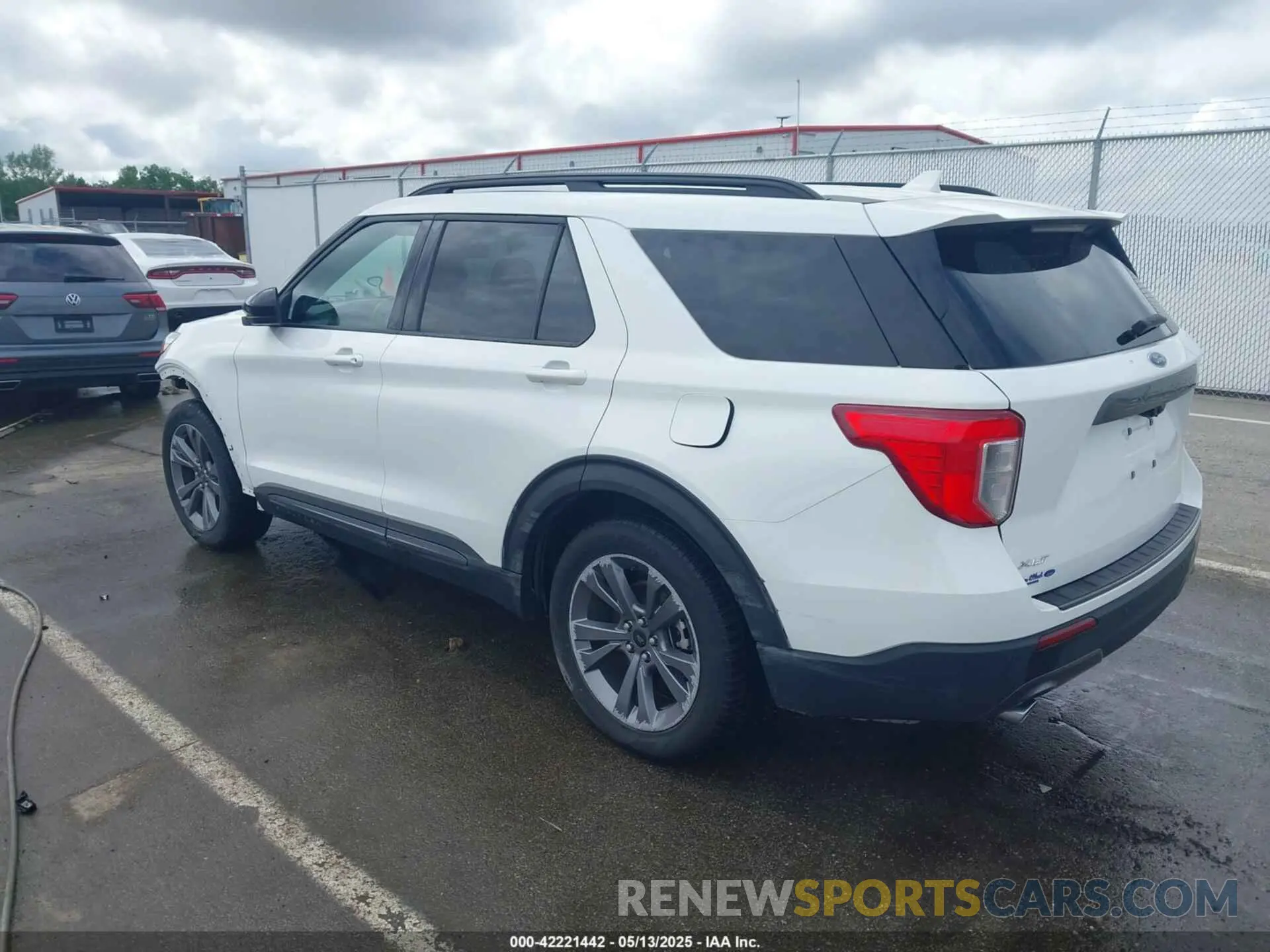 3 Фотография поврежденного автомобиля 1FMSK7DHXNGB35329 FORD EXPLORER 2022