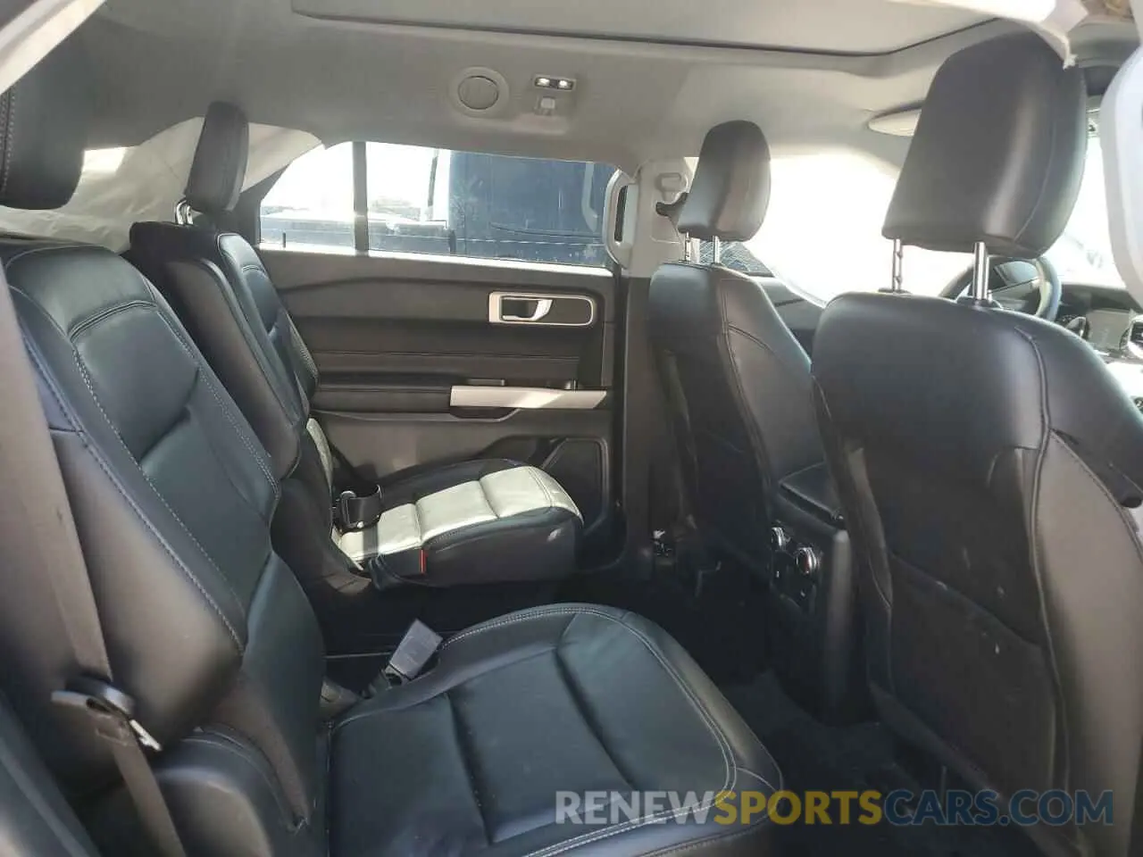 11 Фотография поврежденного автомобиля 1FMSK7DHXNGC43658 FORD EXPLORER 2022