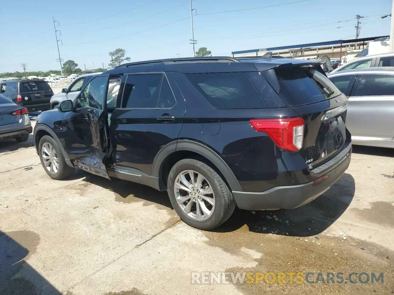 2 Фотография поврежденного автомобиля 1FMSK7DHXNGC43658 FORD EXPLORER 2022